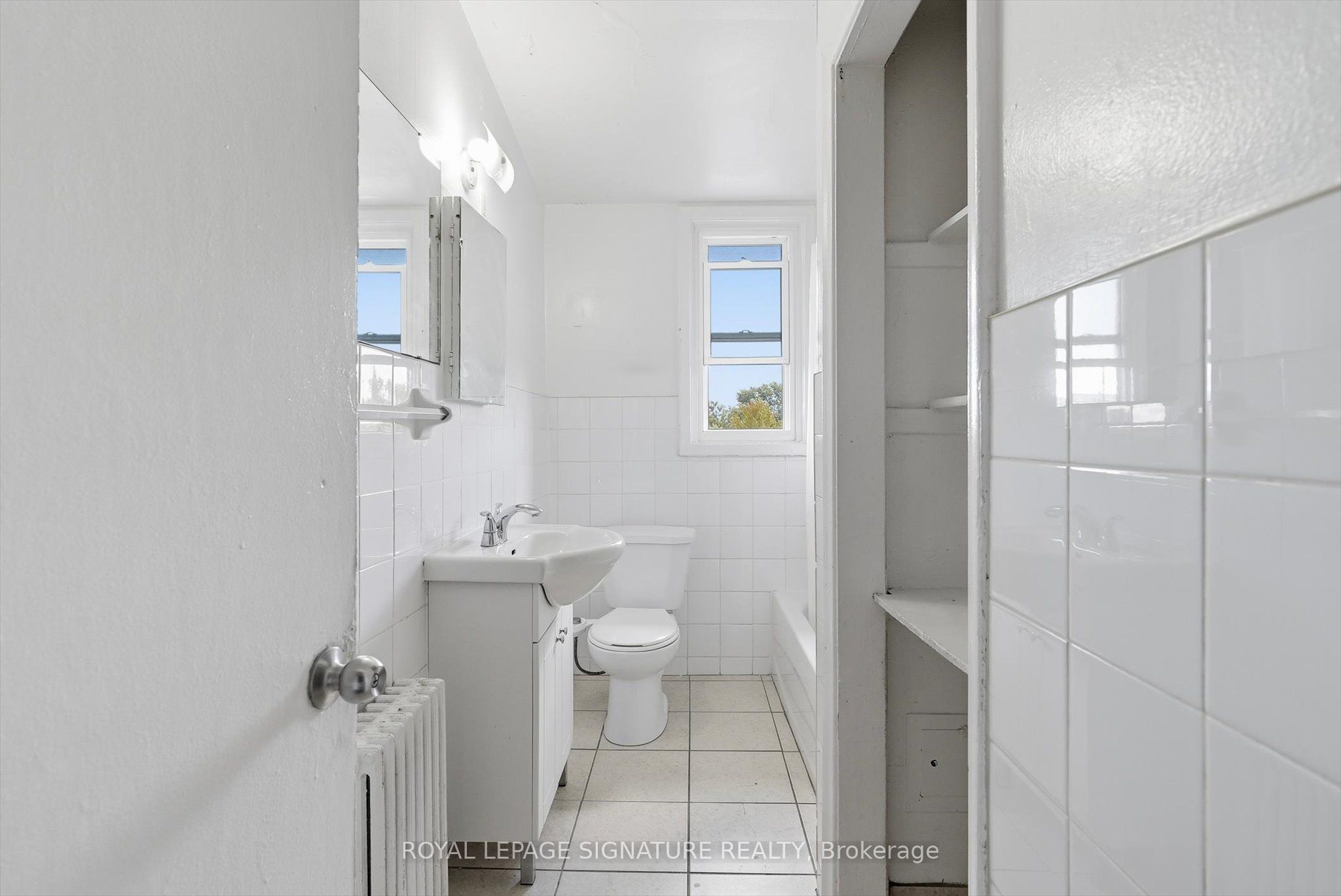 49 Cuffley Crescent S 301 Property Photo 18