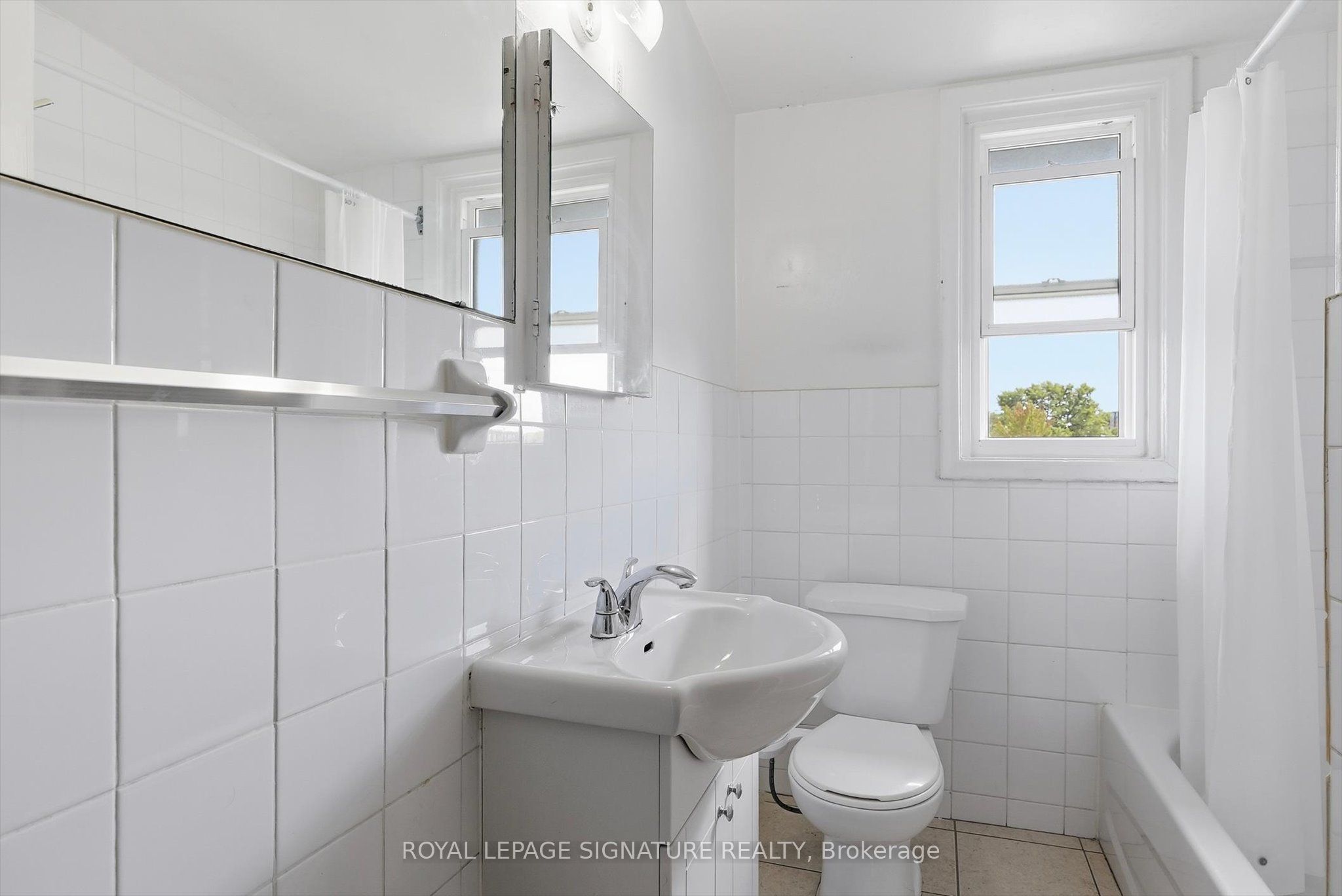 49 Cuffley Crescent S 301 Property Photo 19
