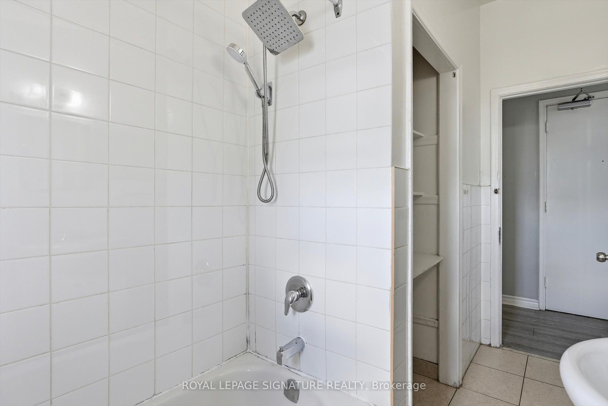 49 Cuffley Crescent S 301 Property Photo 20
