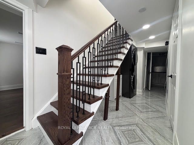 134 Queen Street N Property Photo 3