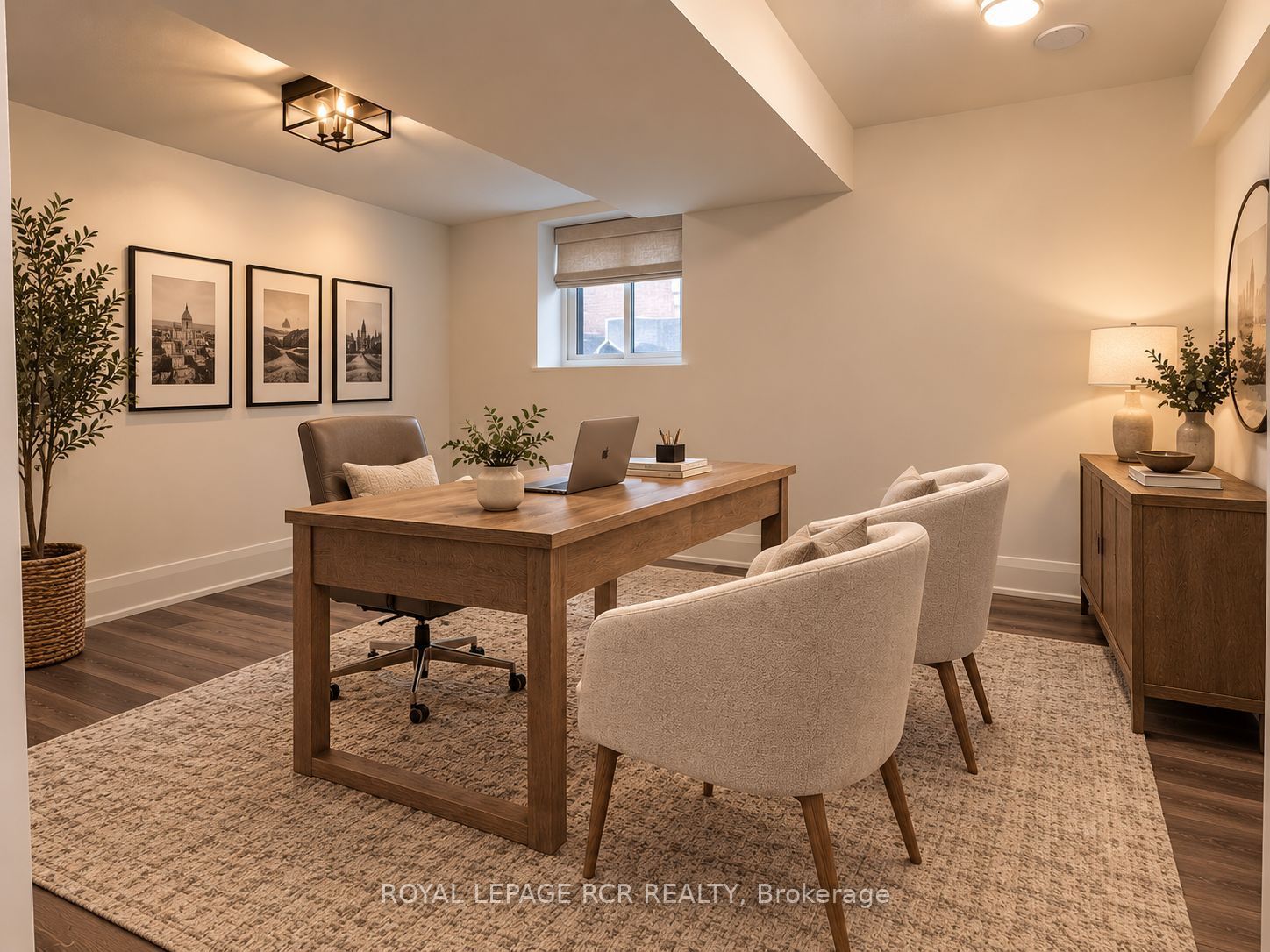 134 Queen Street N Property Photo 14