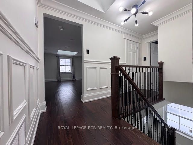 134 Queen Street N Property Photo 16
