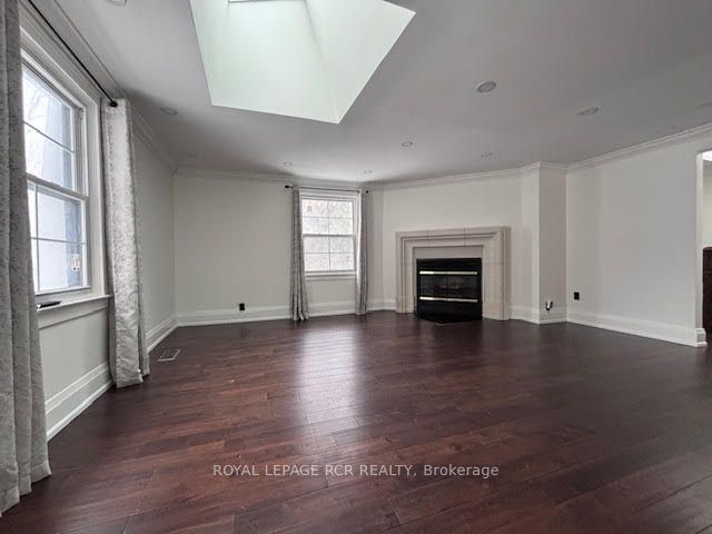134 Queen Street N Property Photo 26