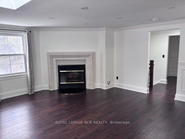 134 Queen Street N Property Photo 27