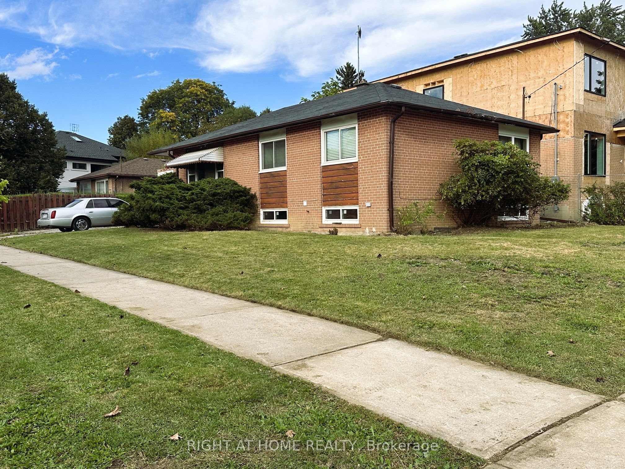 19 Upminster Crescent Property Photo 3