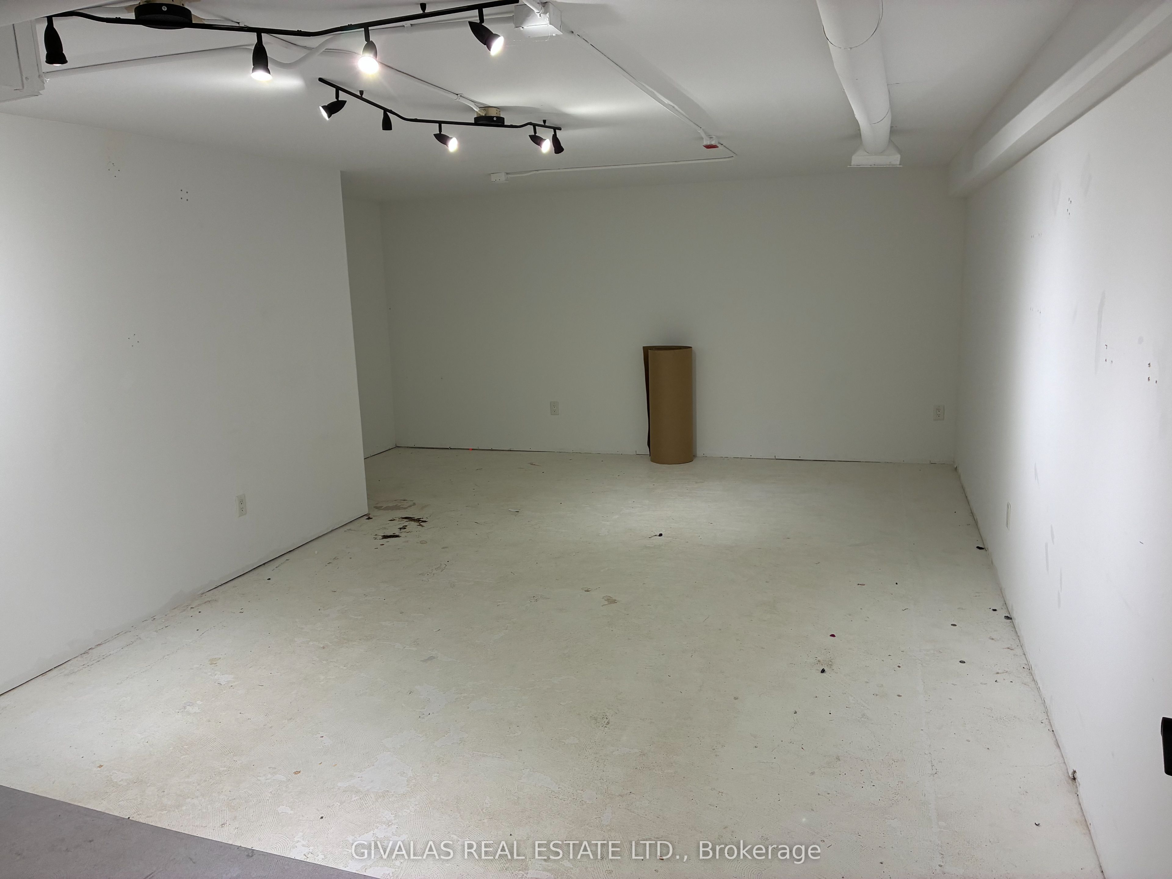 392 Martha Street Property Photo 16