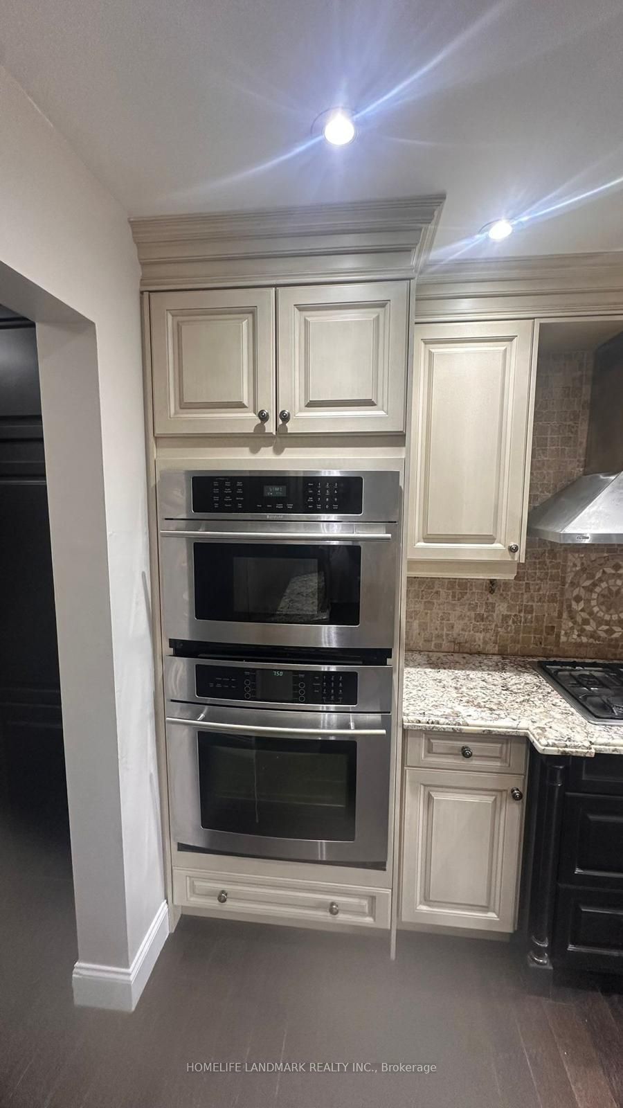 7100 Walworth Court Property Photo 8