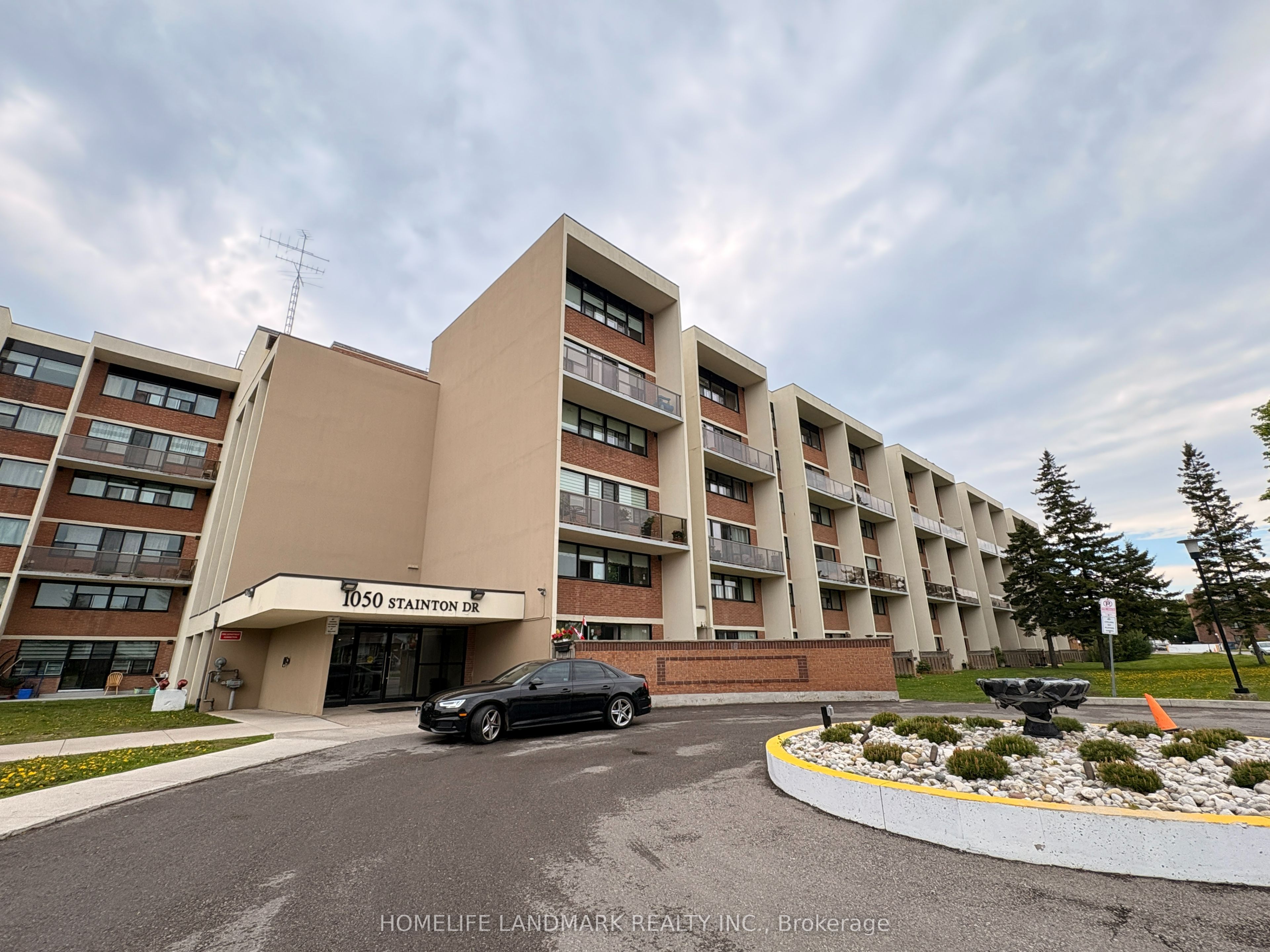 1050 Stainton Drive 327 Property Photo 1