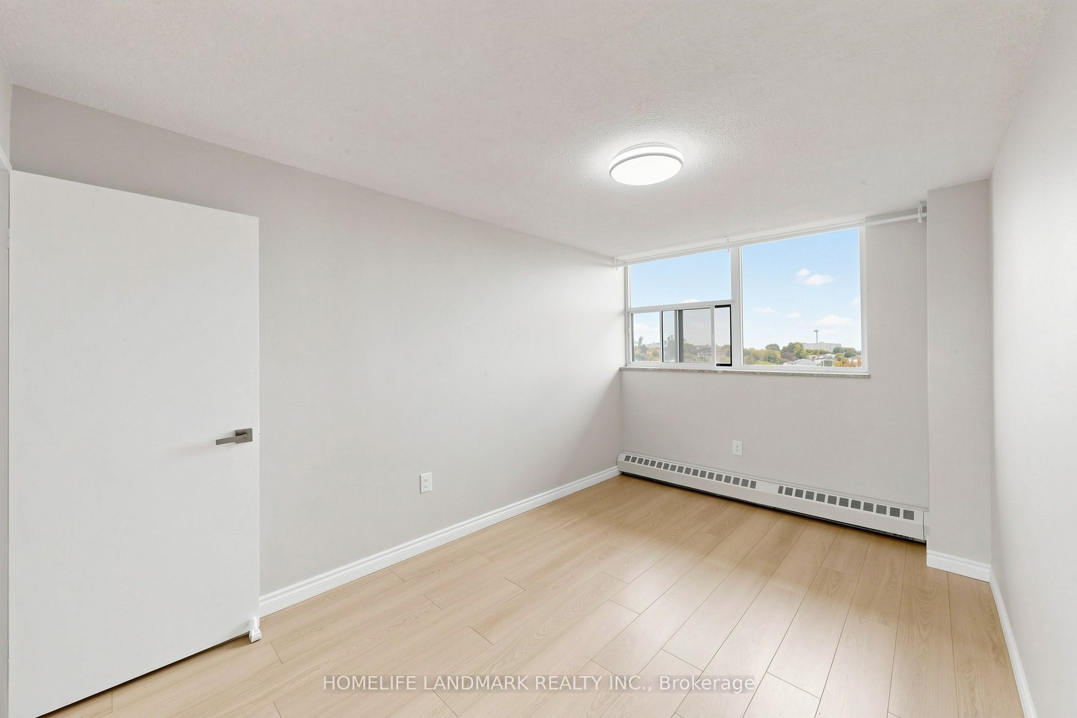 1050 Stainton Drive 327 Property Photo 20