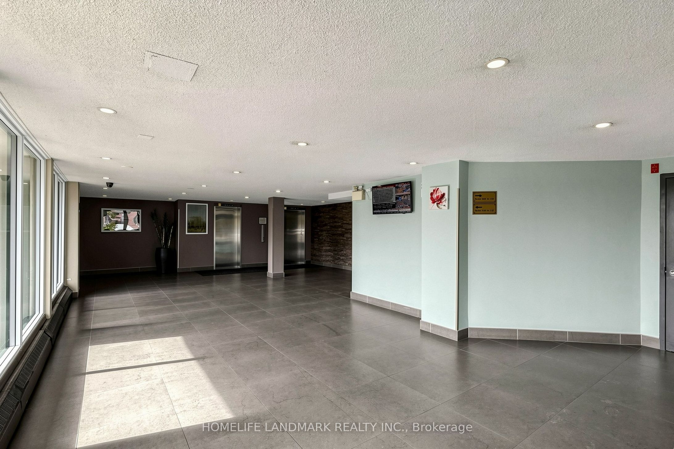 1050 Stainton Drive 327 Property Photo 31