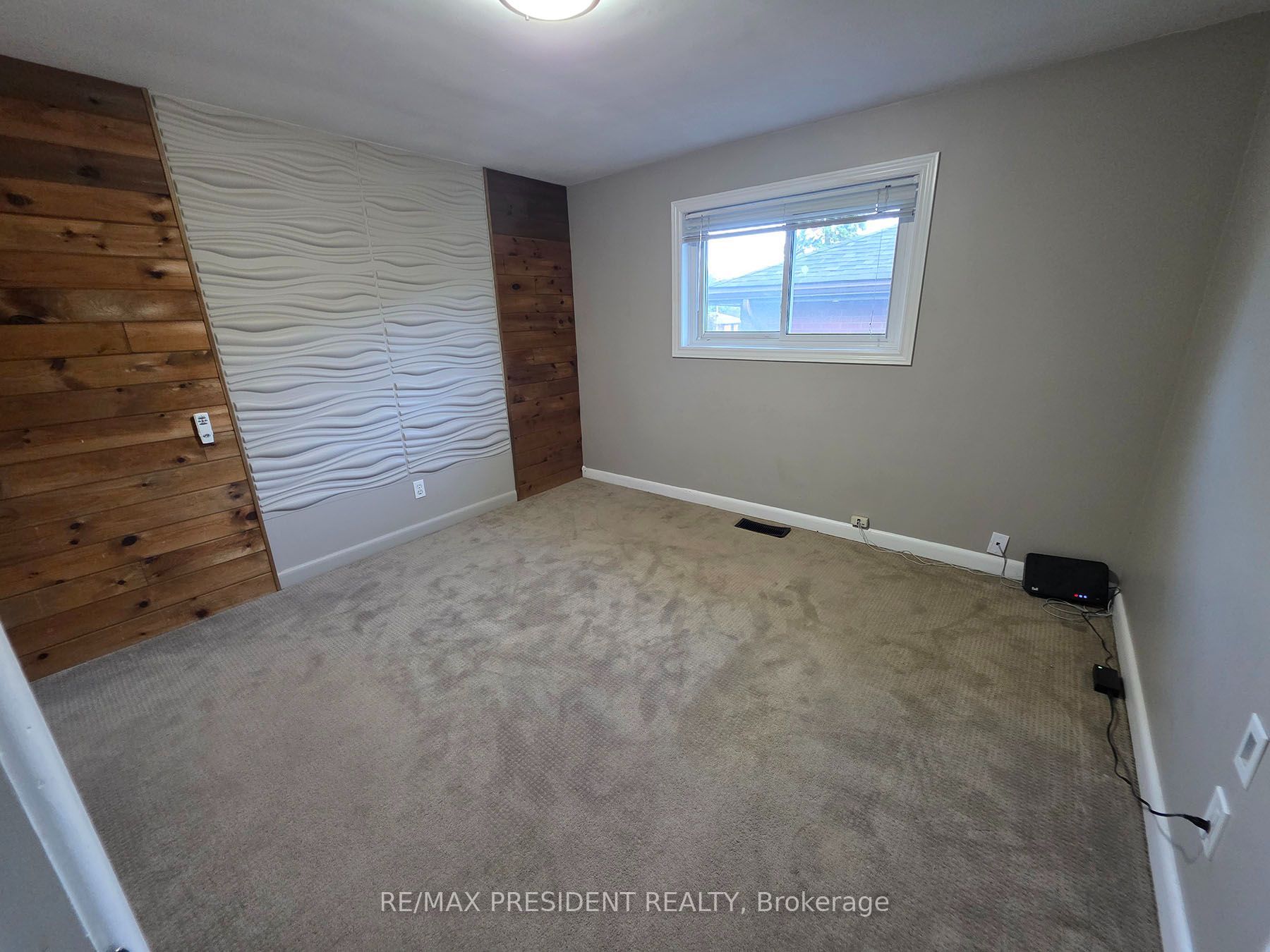 2280 Mountainside Drive (upper) Property Photo 13