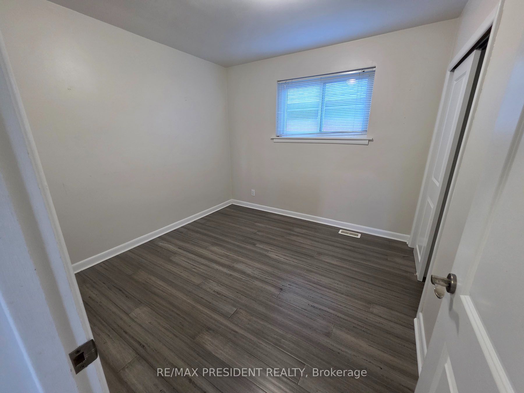 2280 Mountainside Drive (upper) Property Photo 19