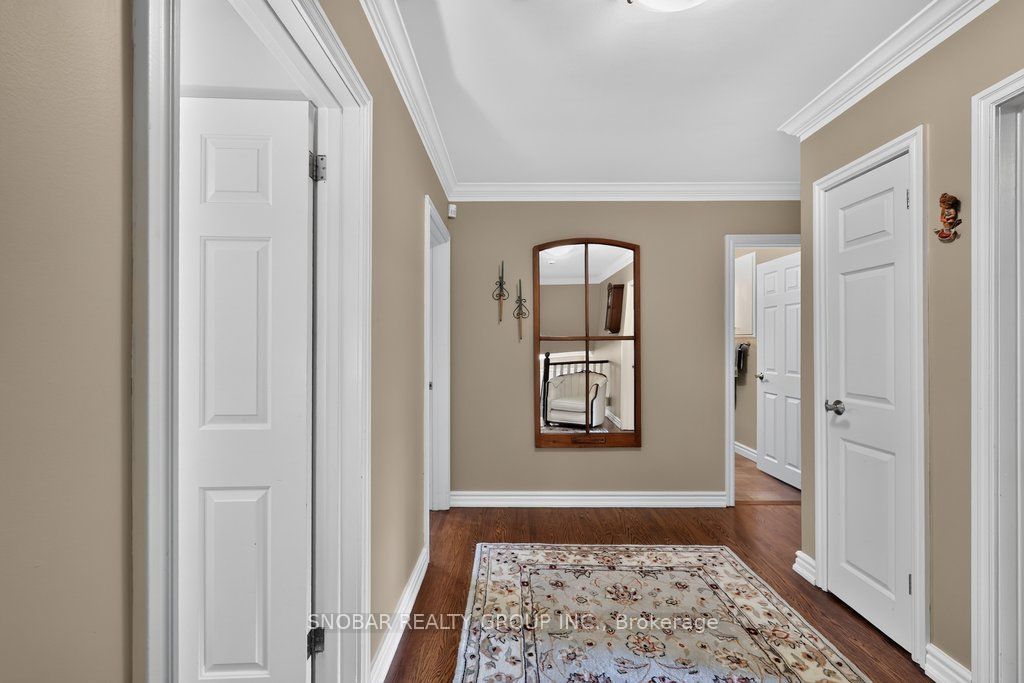 1302 Greenoaks Drive Property Photo 15