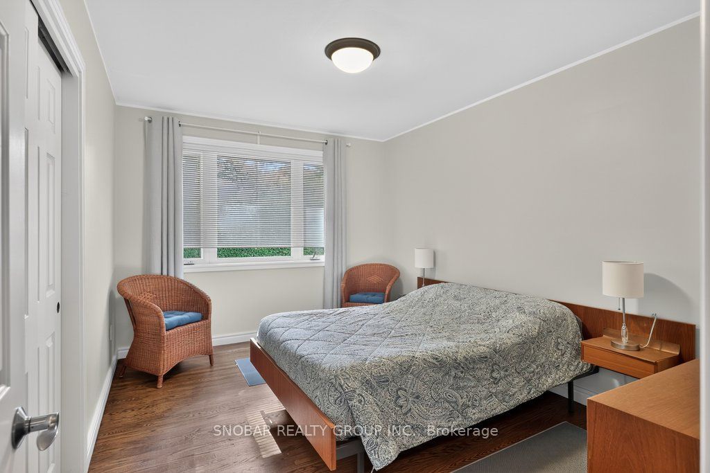 1302 Greenoaks Drive Property Photo 18