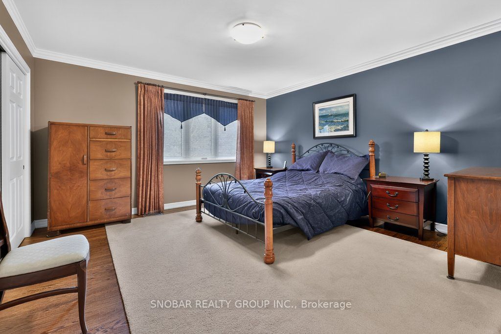 1302 Greenoaks Drive Property Photo 21