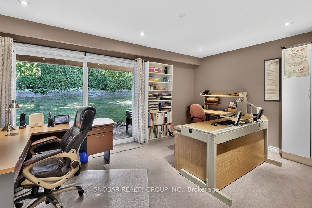 1302 Greenoaks Drive Property Photo 24