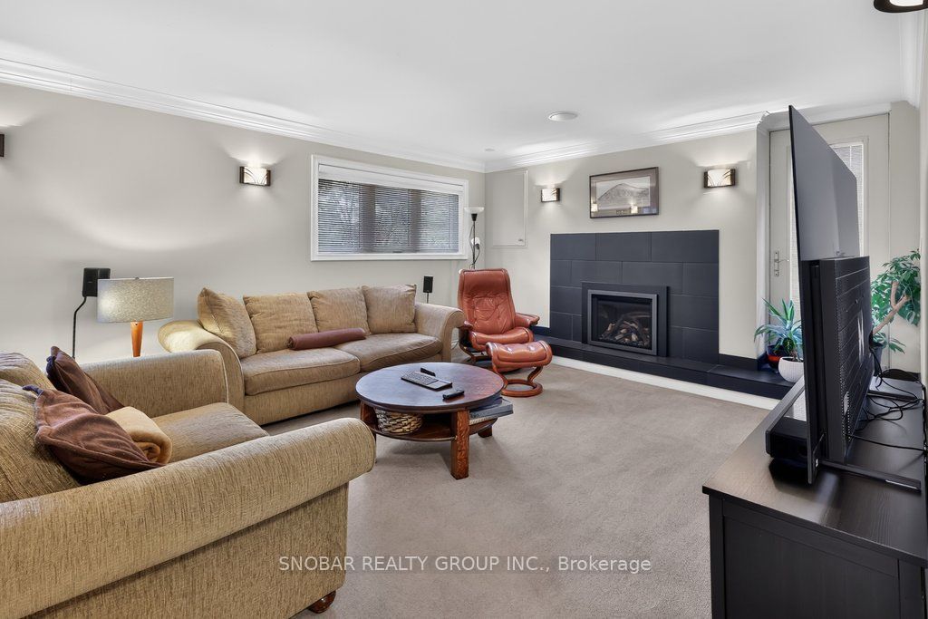1302 Greenoaks Drive Property Photo 26