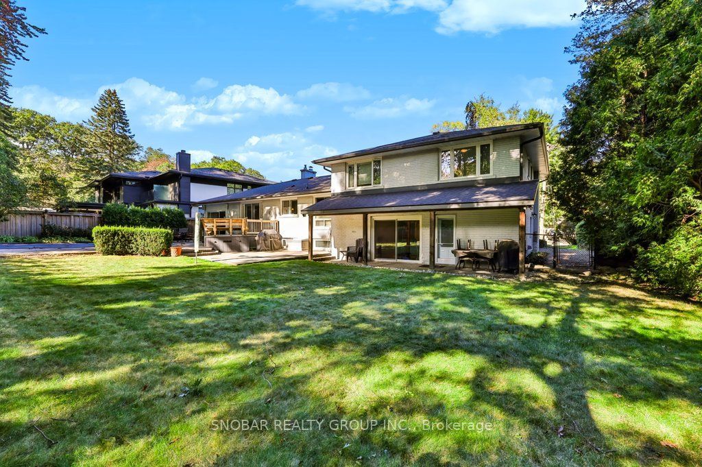 1302 Greenoaks Drive Property Photo 35