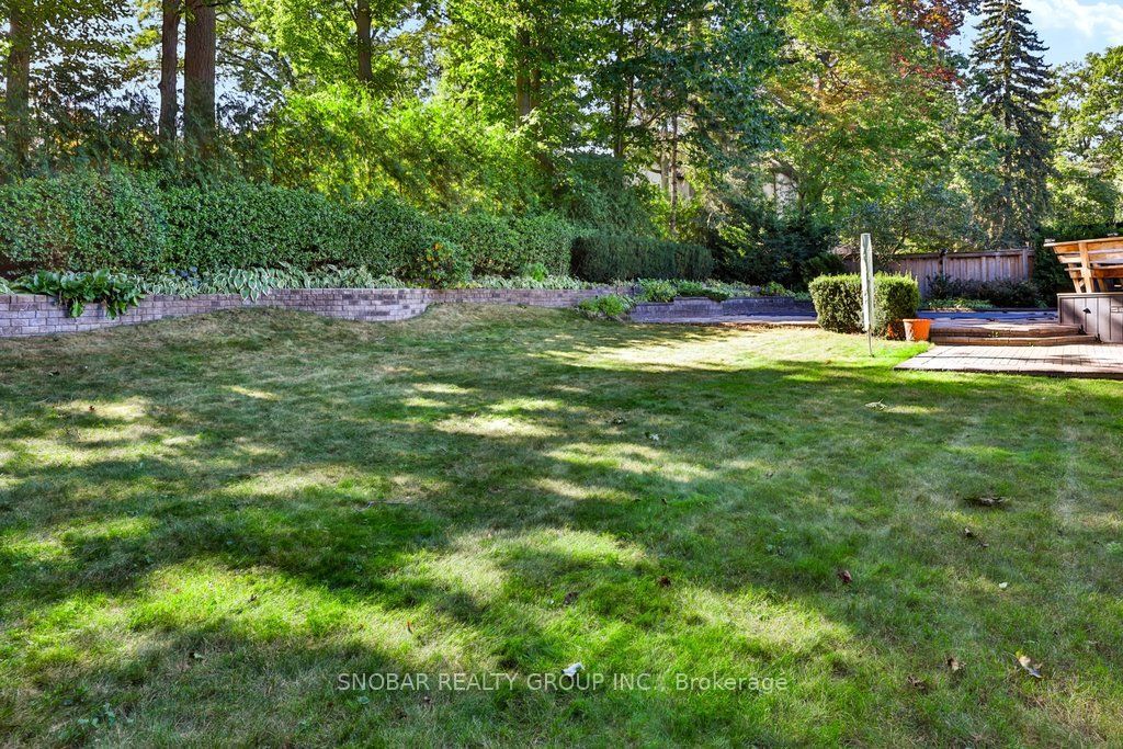 1302 Greenoaks Drive Property Photo 40