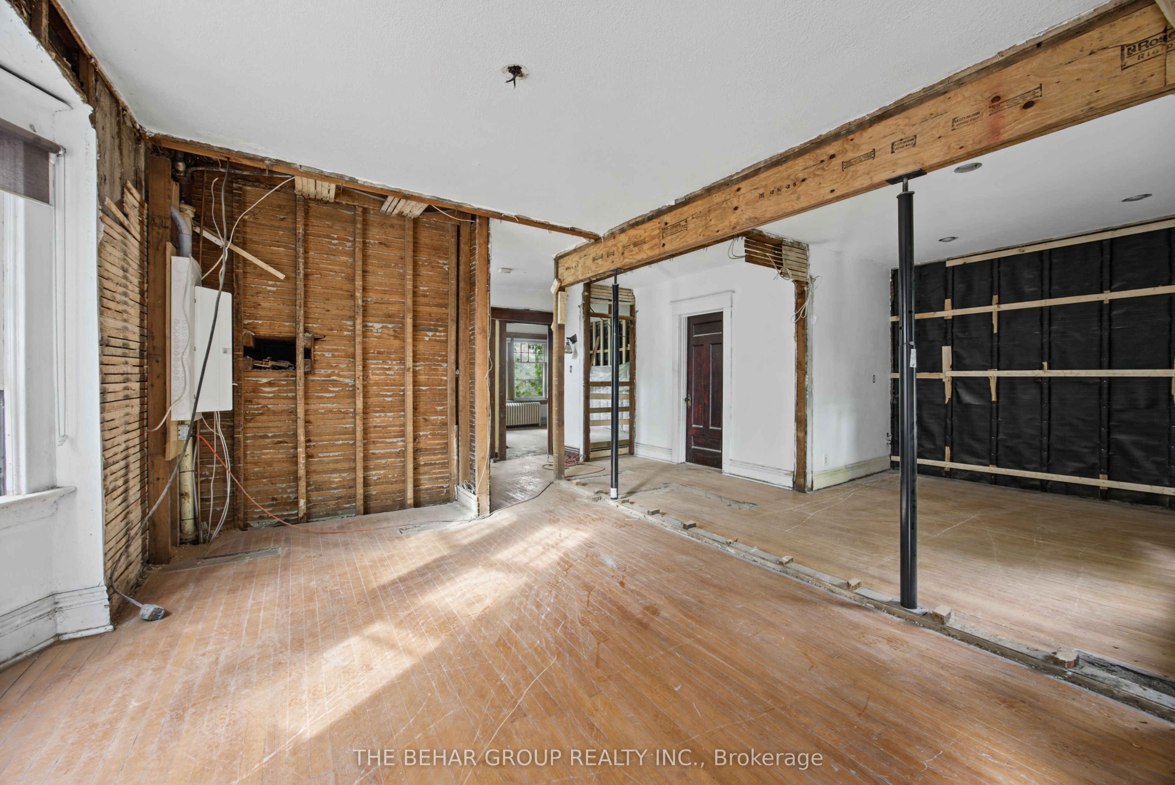 319 Indian Road Property Photo 12