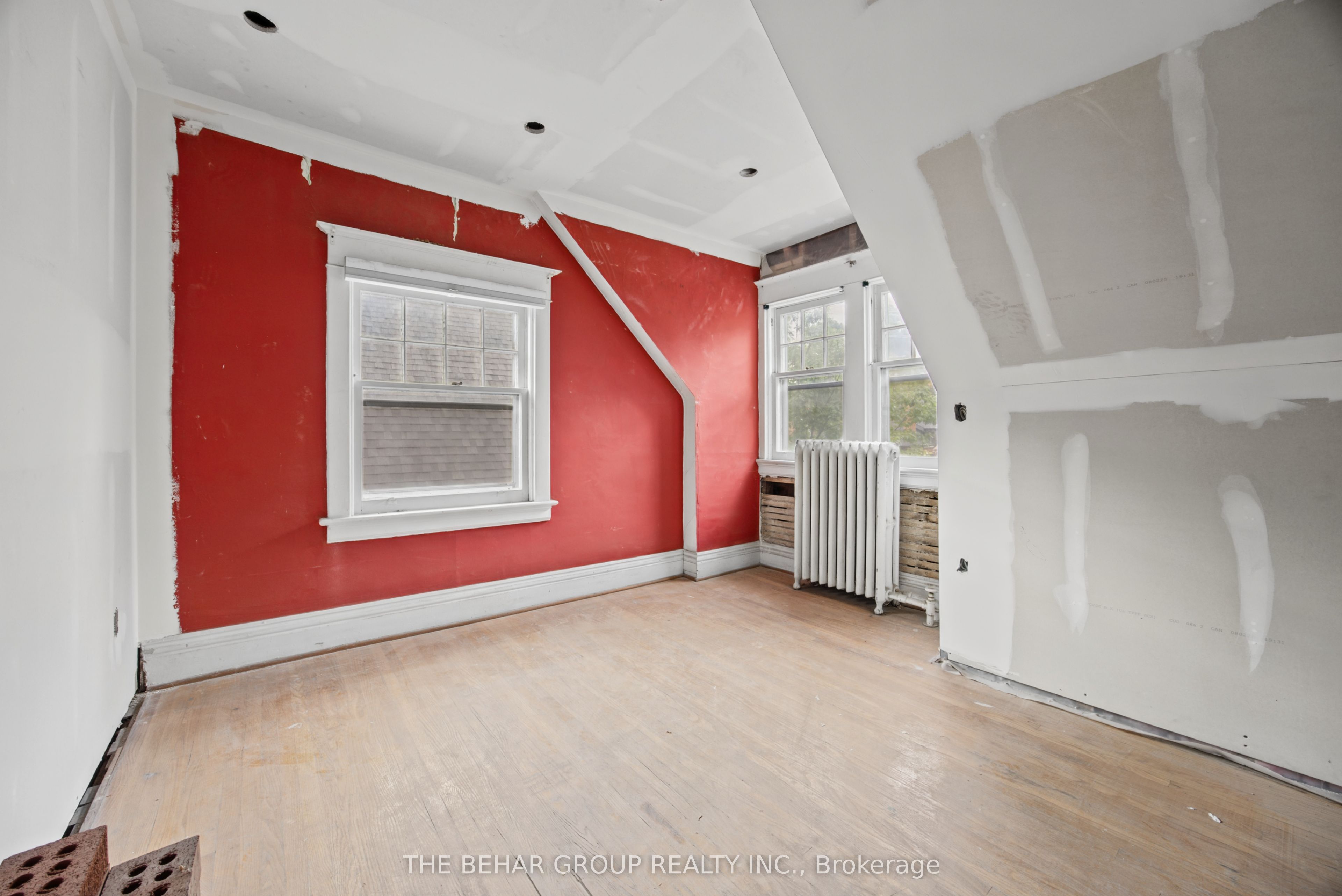 319 Indian Road Property Photo 22