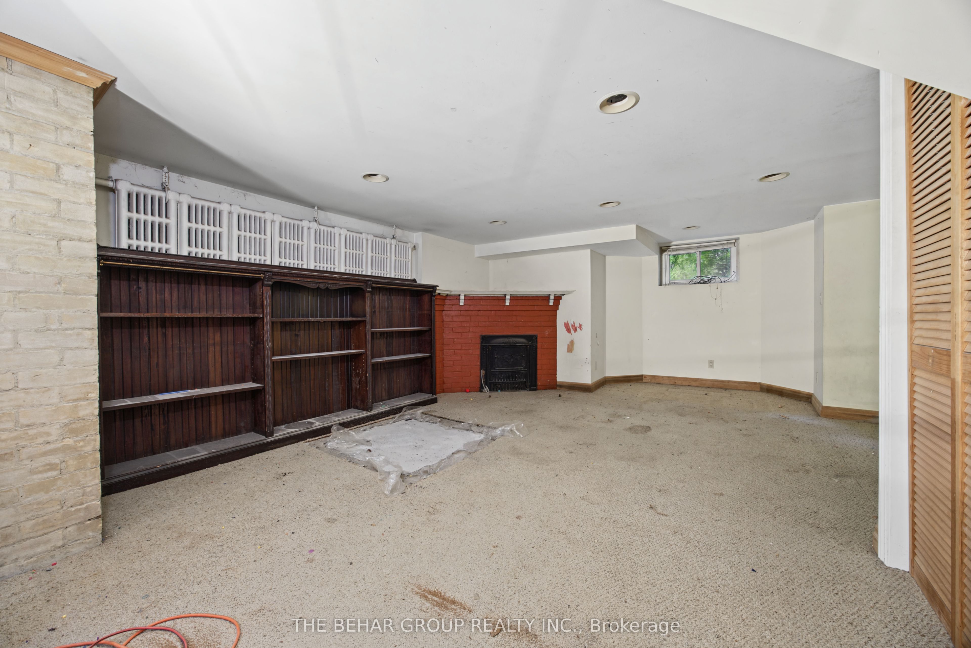 319 Indian Road Property Photo 25