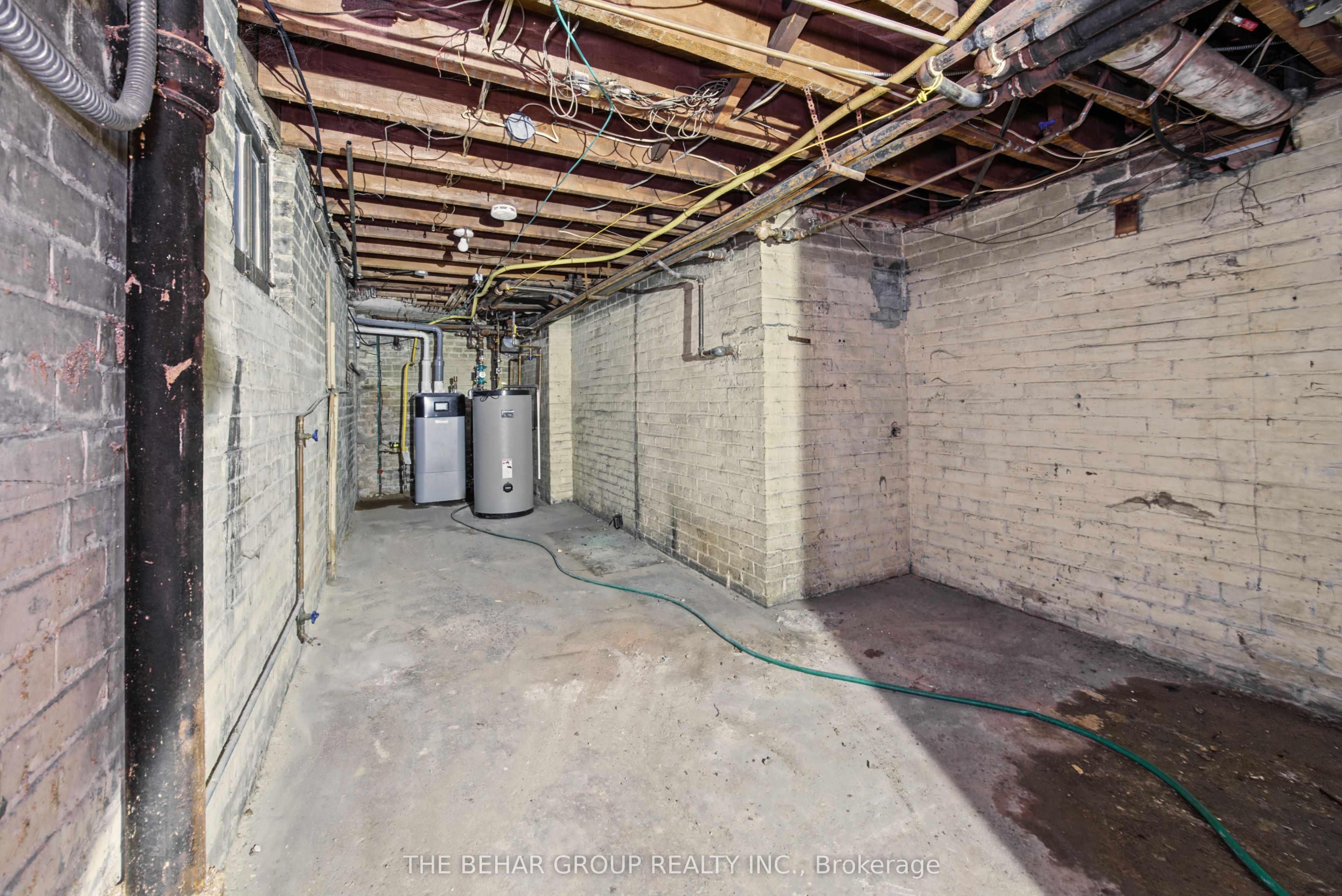 319 Indian Road Property Photo 28