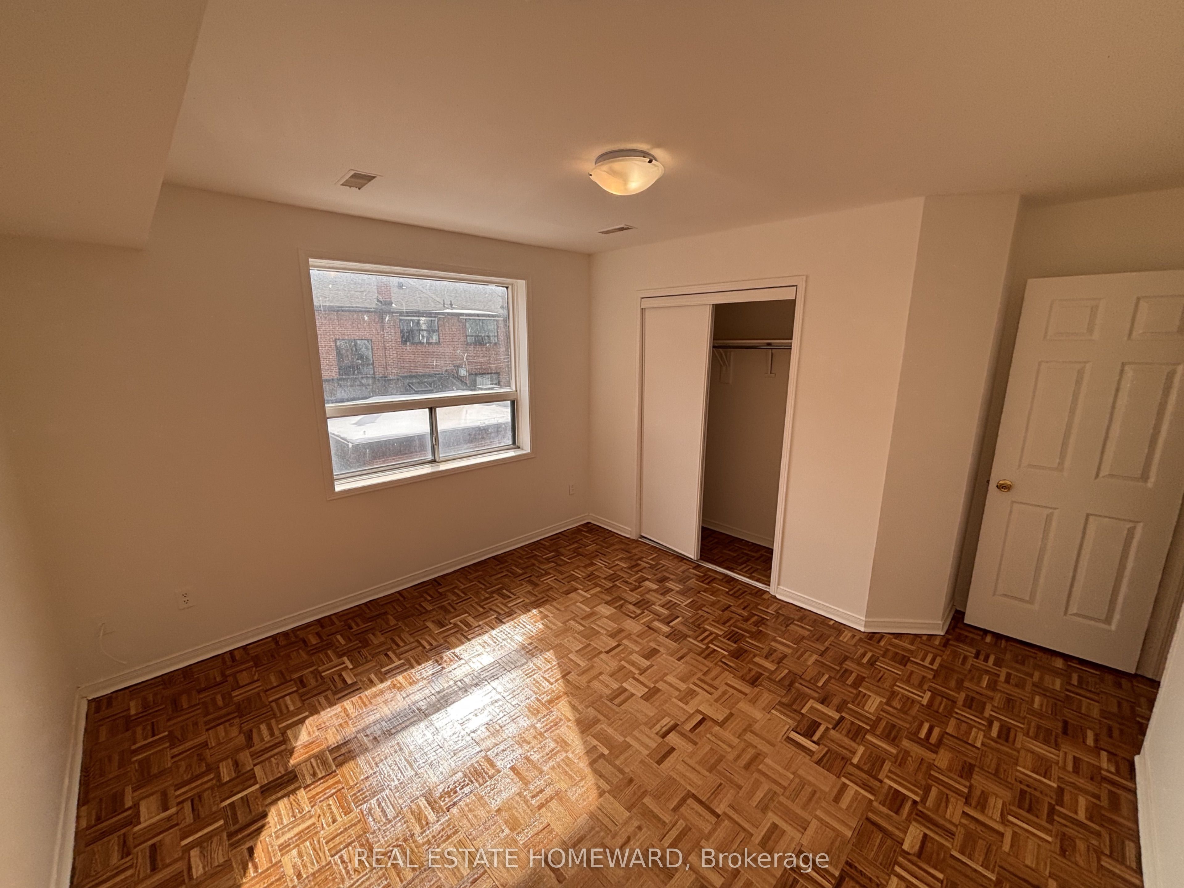 879a Wilson Avenue Upper Property Photo 5