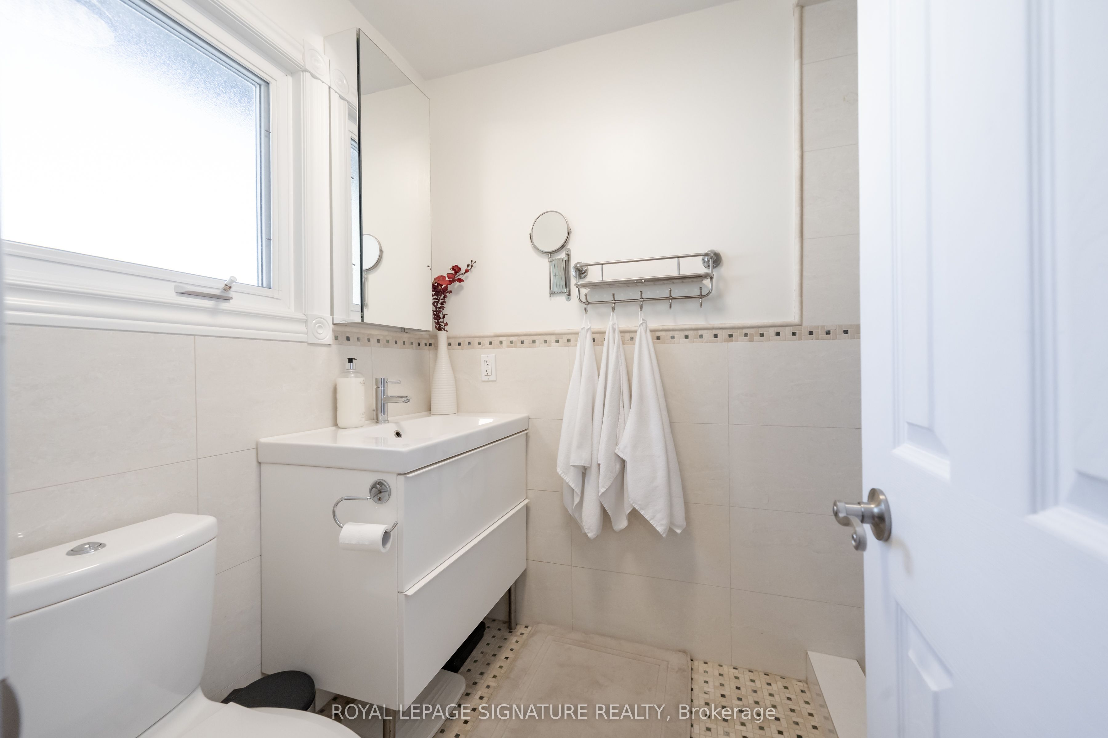3510 Burningelm Crescent Property Photo 16