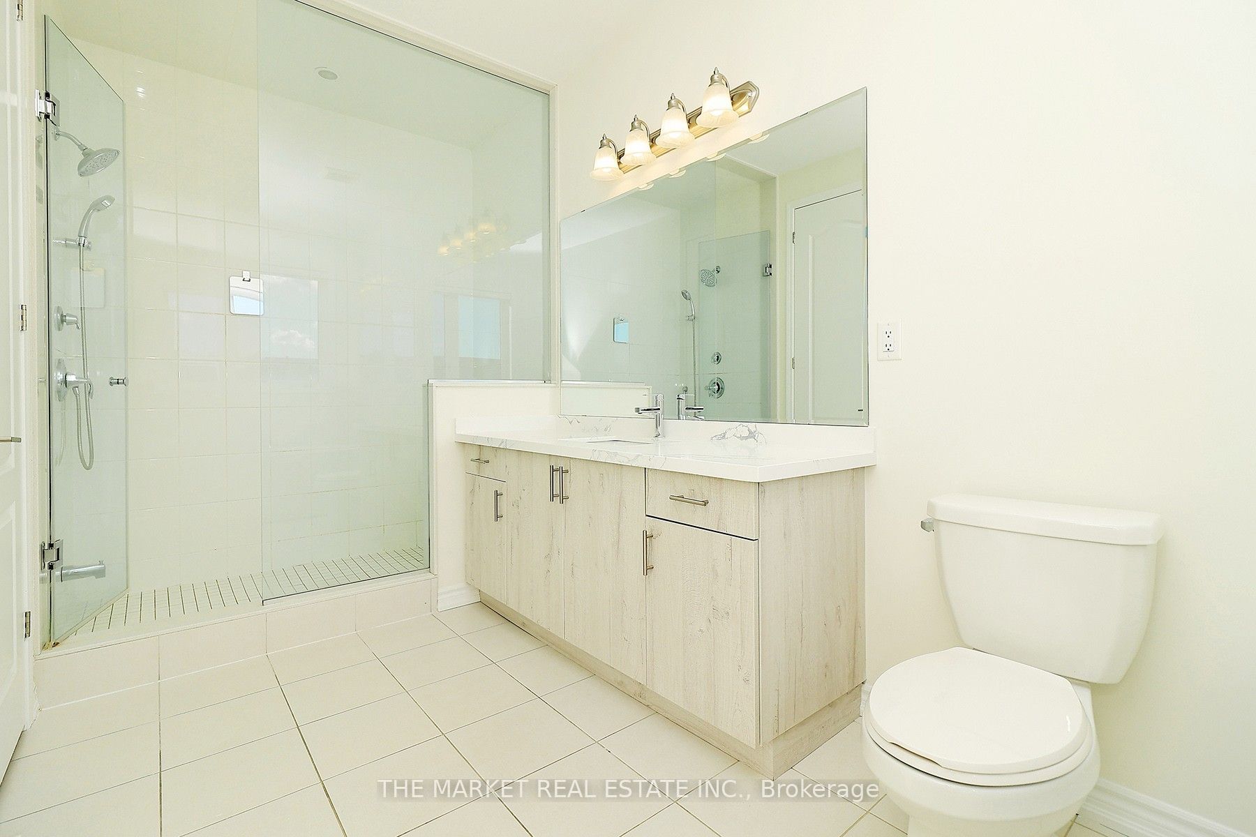 13 Father Redmond Way Property Photo 27
