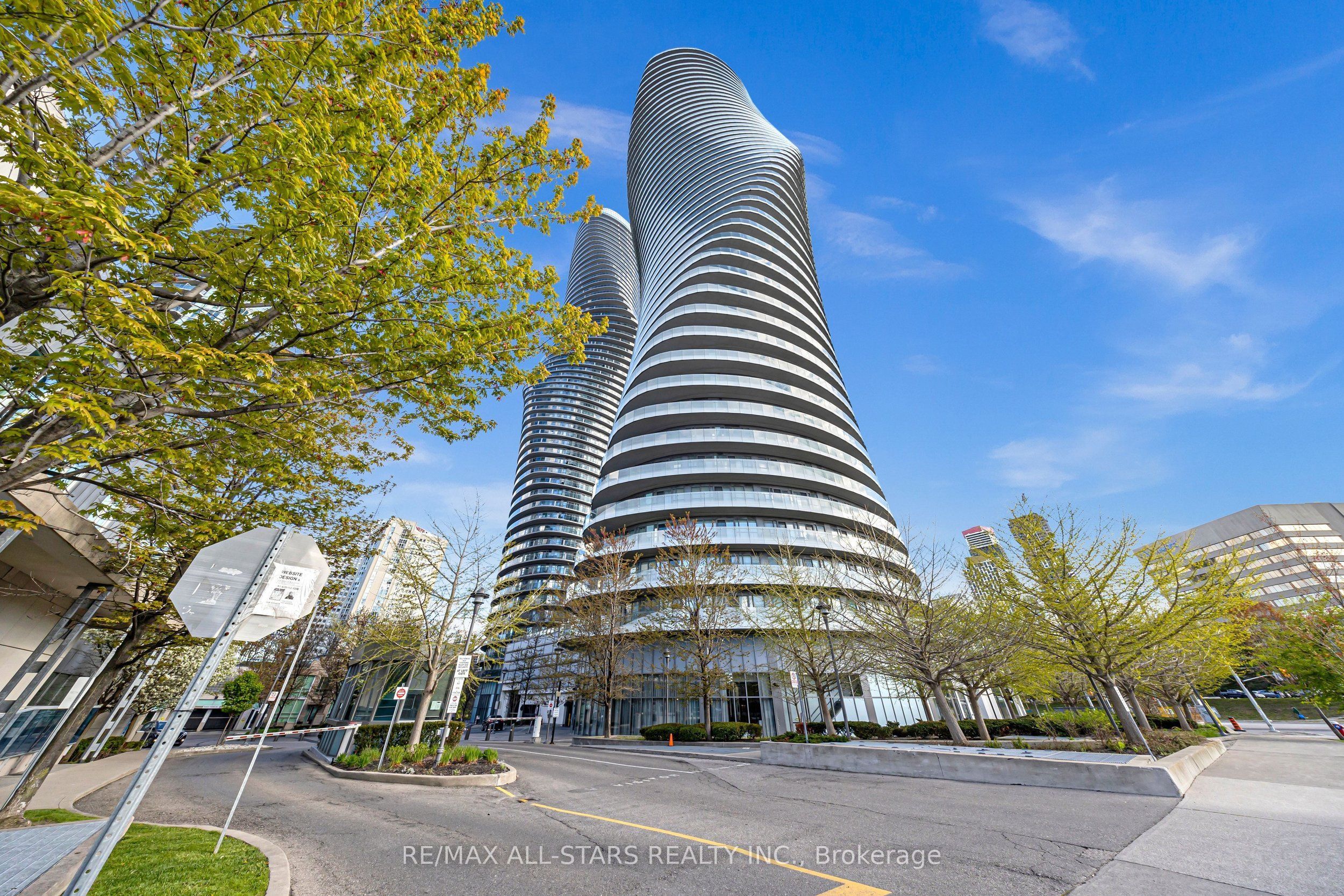 50 Absolute Avenue 2705 Property Photo 1