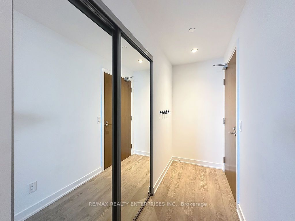 1926 Lake Shore Boulevard W 3607 Property Photo 7