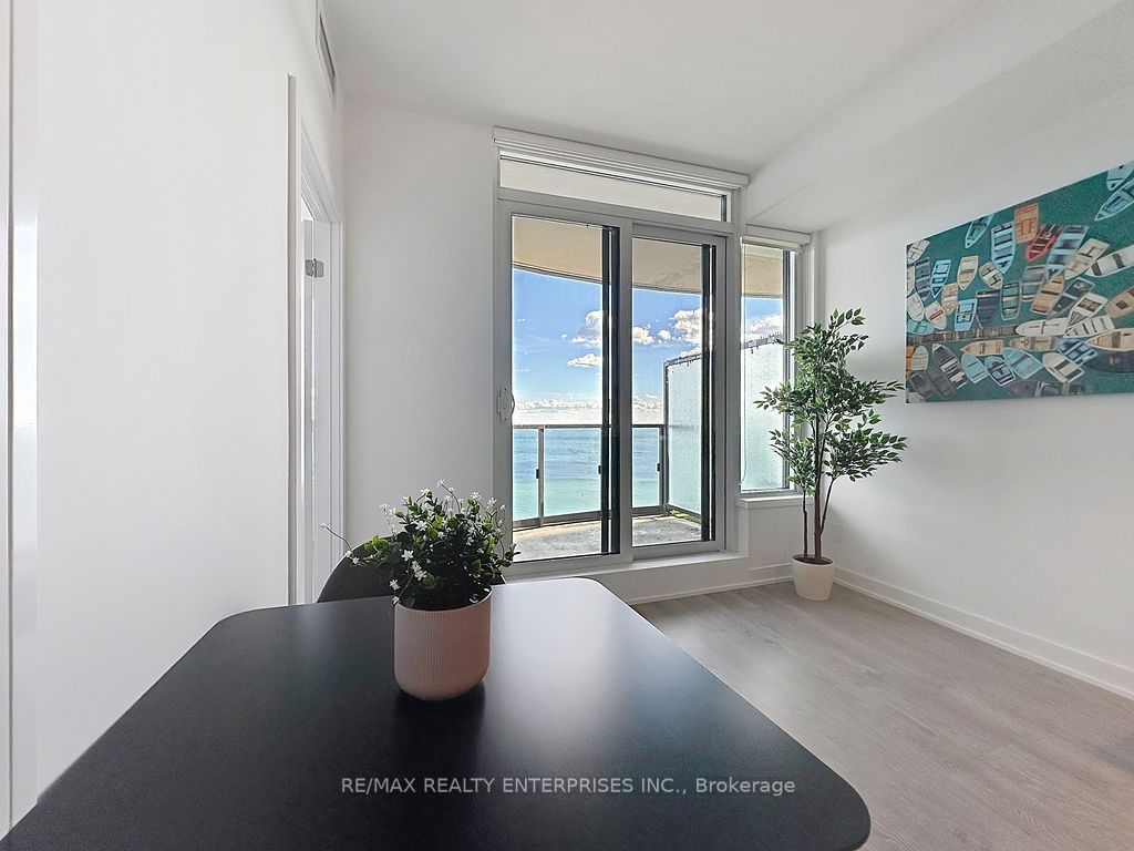 1926 Lake Shore Boulevard W 3607 Property Photo 11
