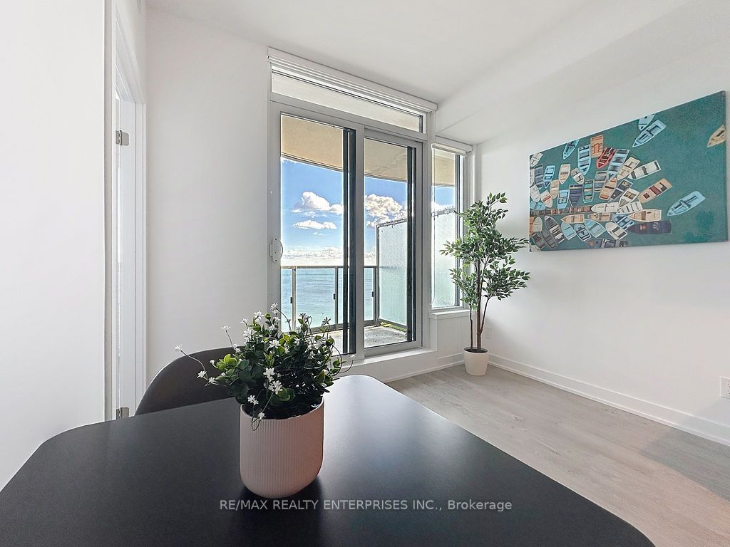 1926 Lake Shore Boulevard W 3607 Property Photo 12