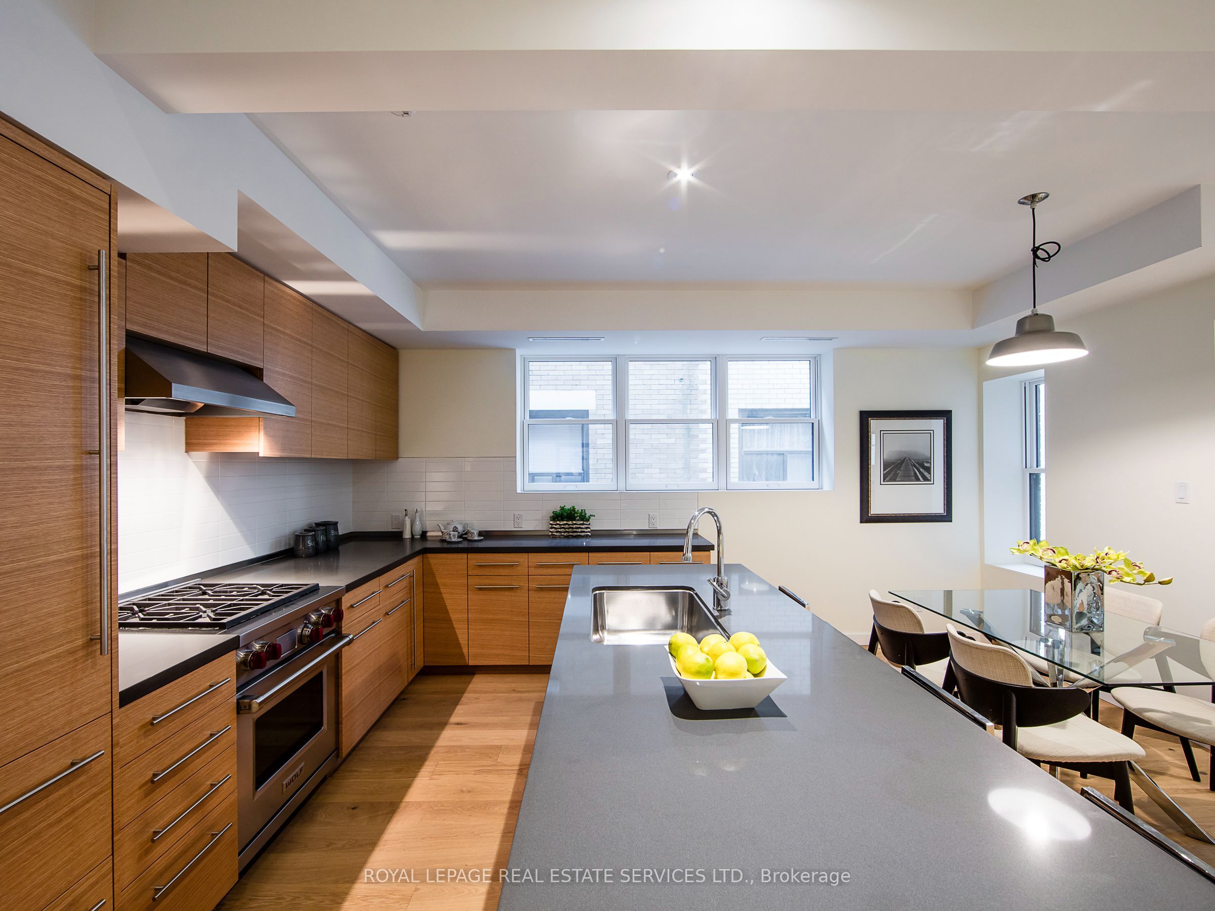 137 High Park Avenue Property Photo 7