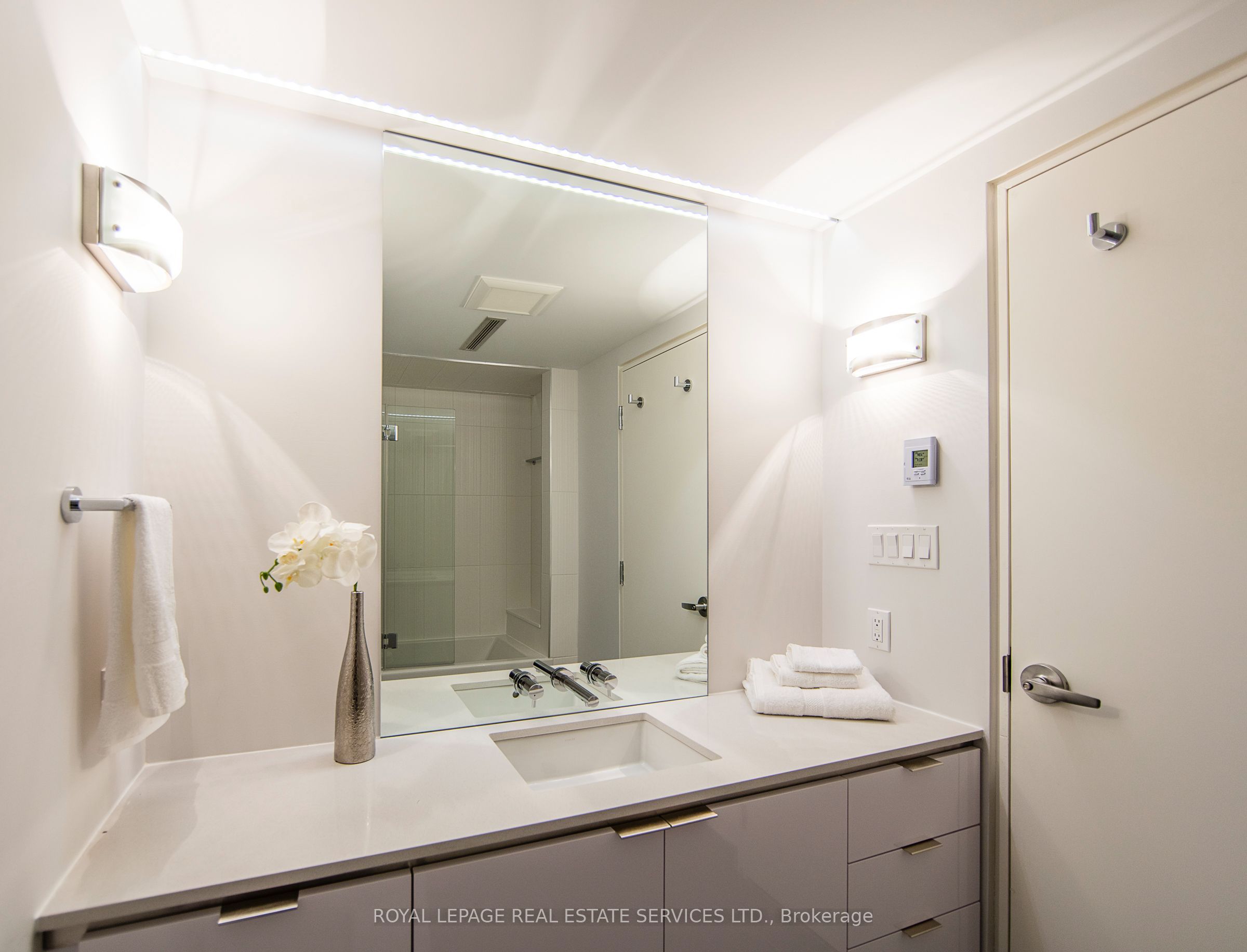 137 High Park Avenue Property Photo 9