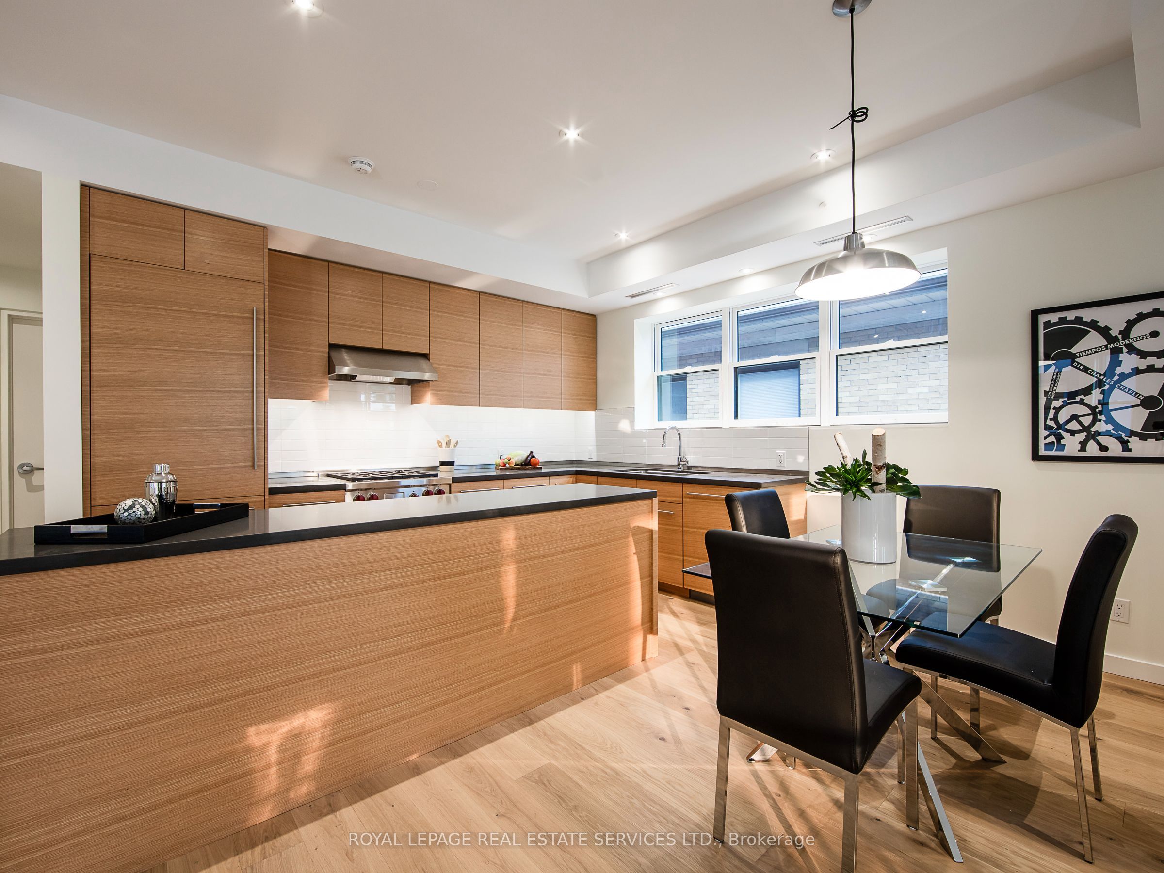137 High Park Avenue Property Photo 12
