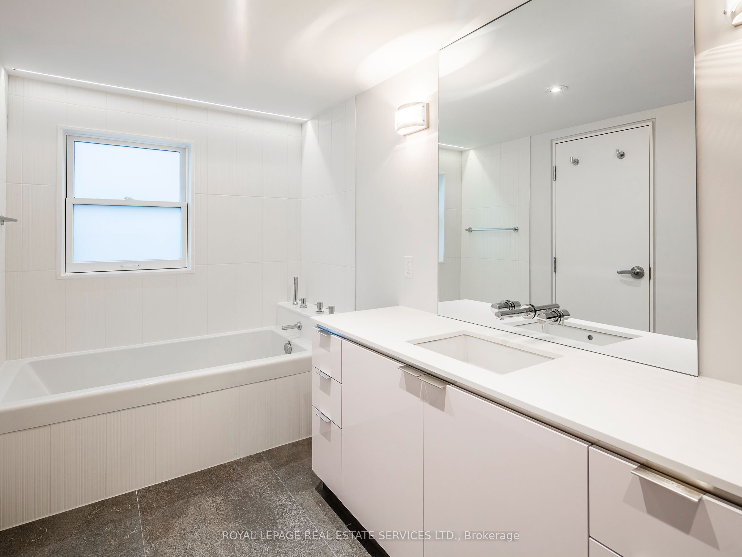 137 High Park Avenue Property Photo 17