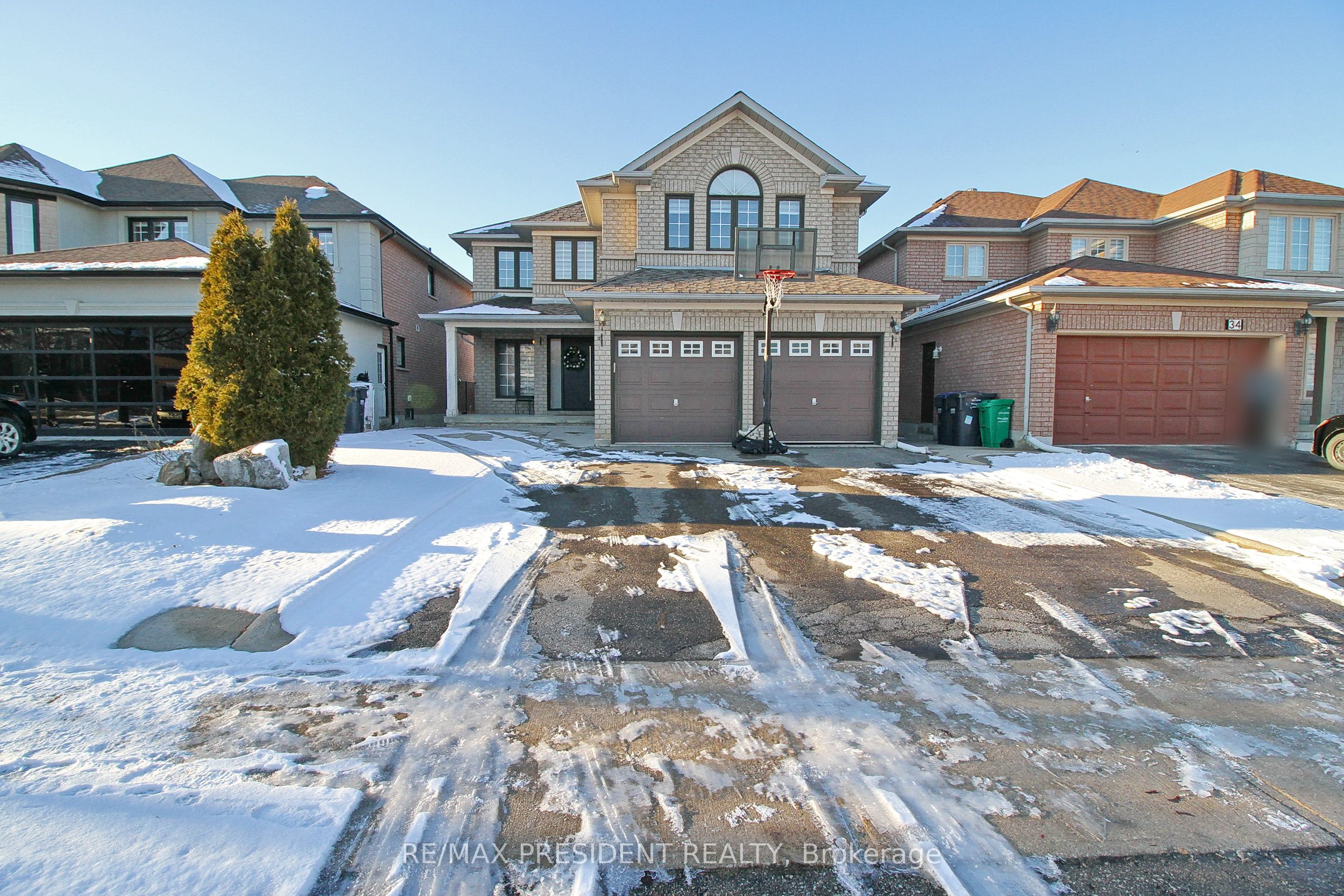 32 Deerglen Drive Property Photo 1
