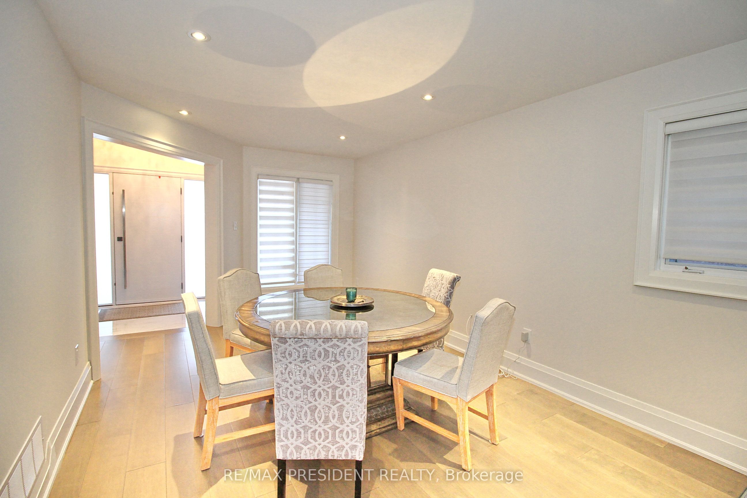 32 Deerglen Drive Property Photo 6