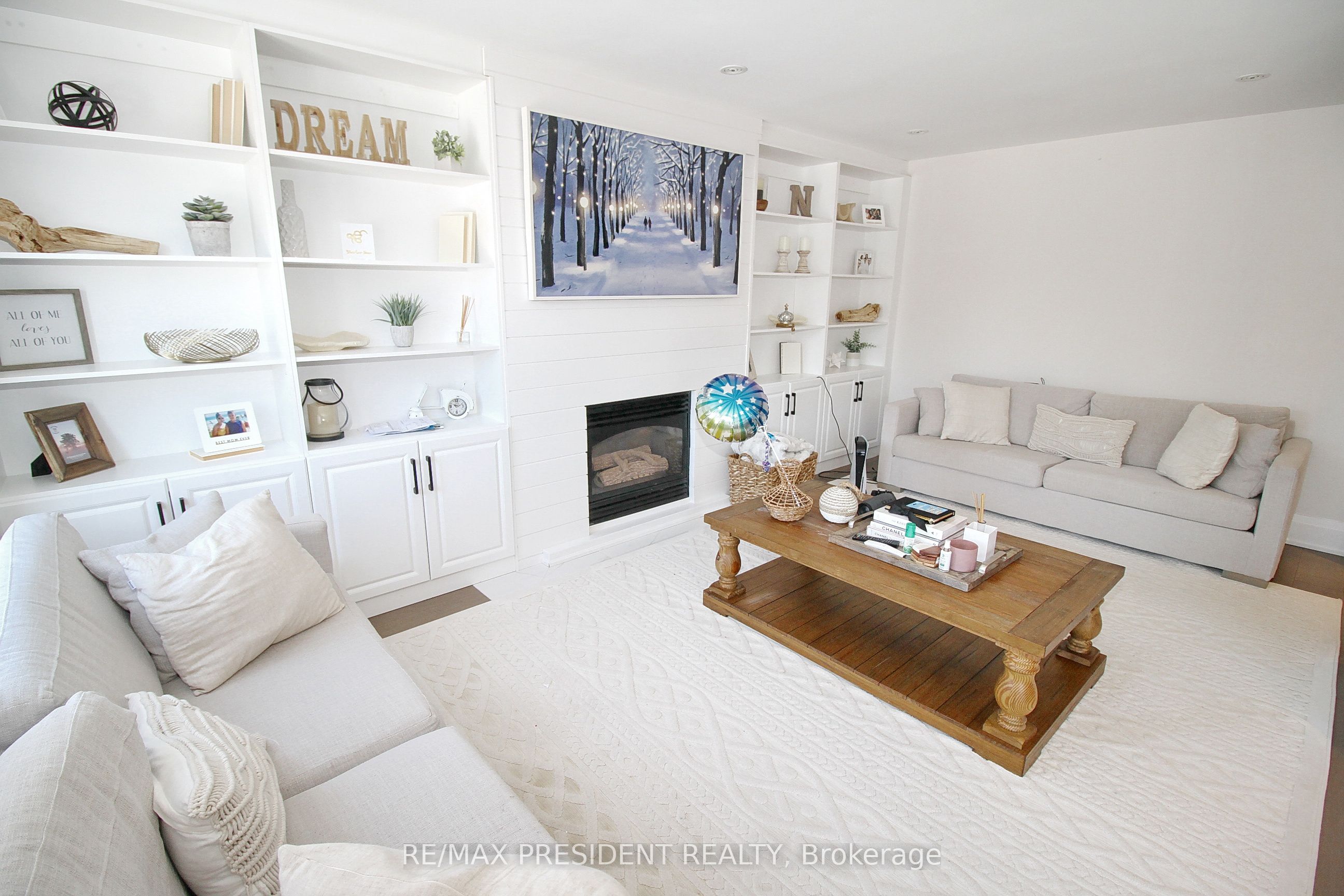 32 Deerglen Drive Property Photo 9