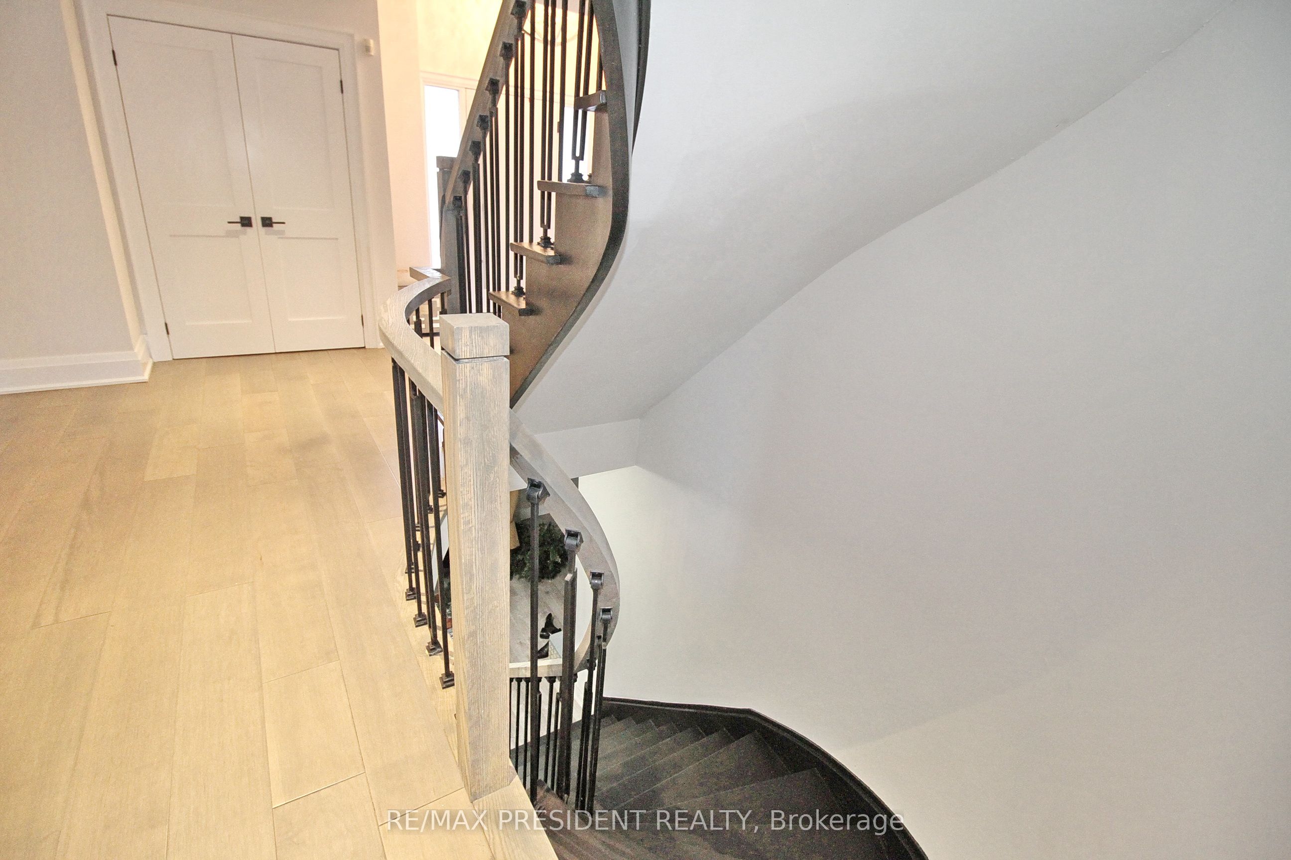 32 Deerglen Drive Property Photo 15
