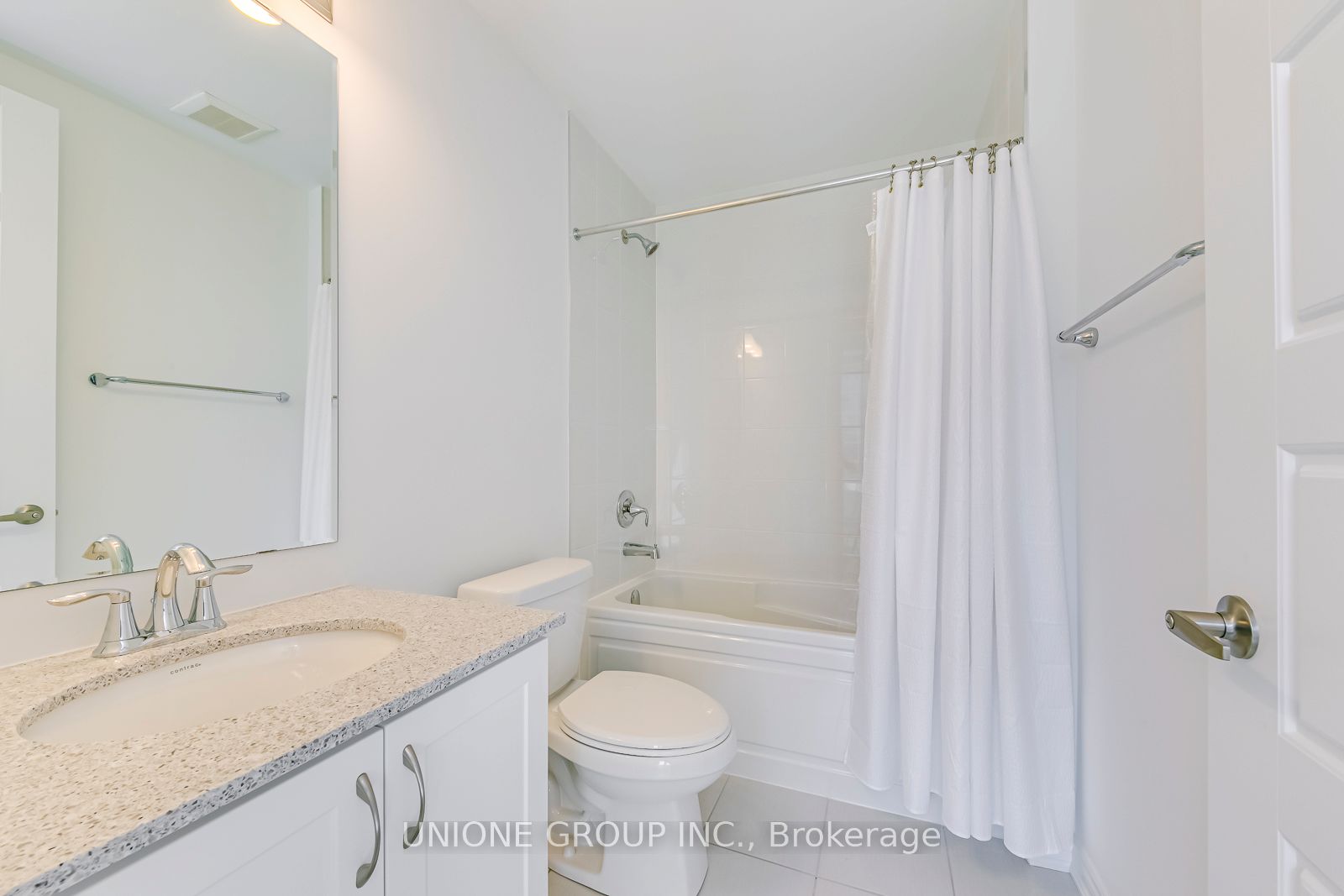 3056 Merrick Road Property Photo 7