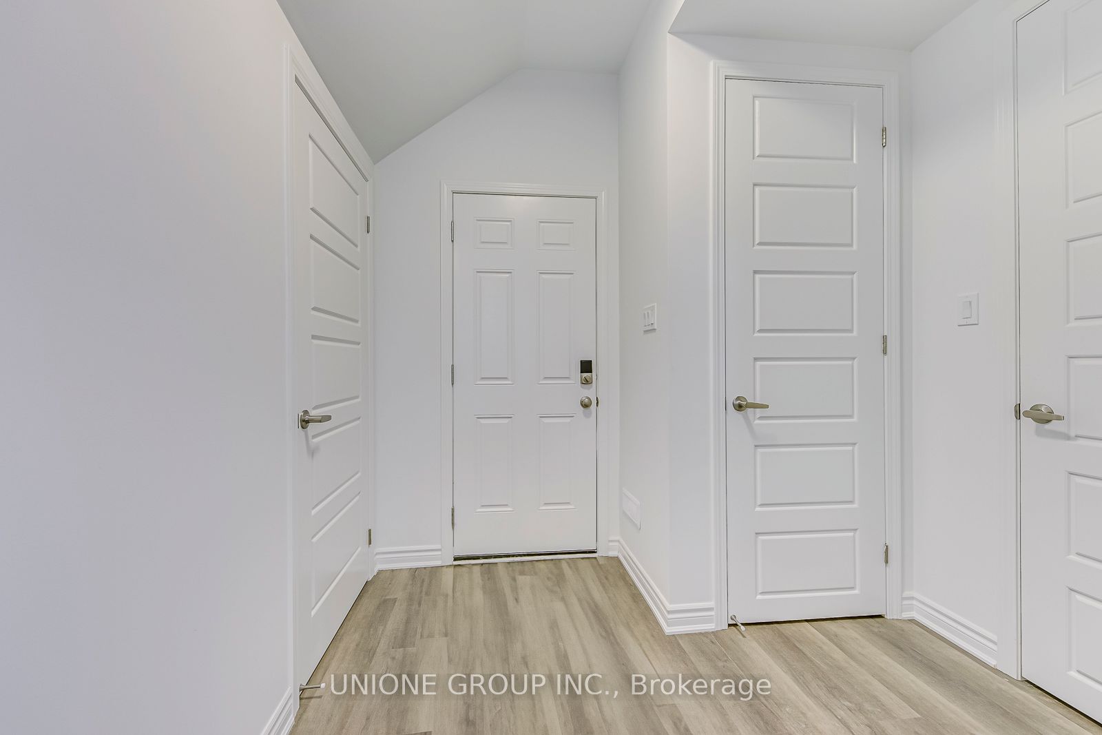3056 Merrick Road Property Photo 9