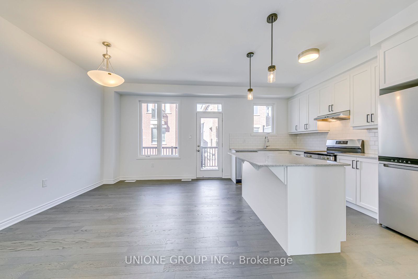 3056 Merrick Road Property Photo 11