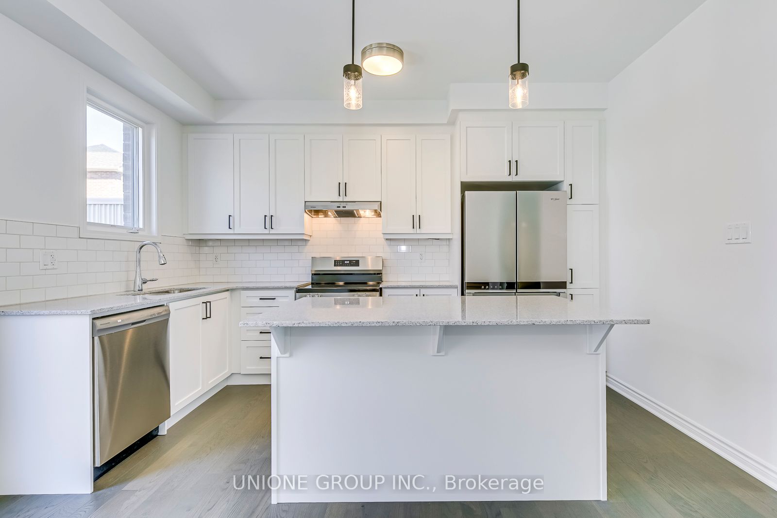 3056 Merrick Road Property Photo 12