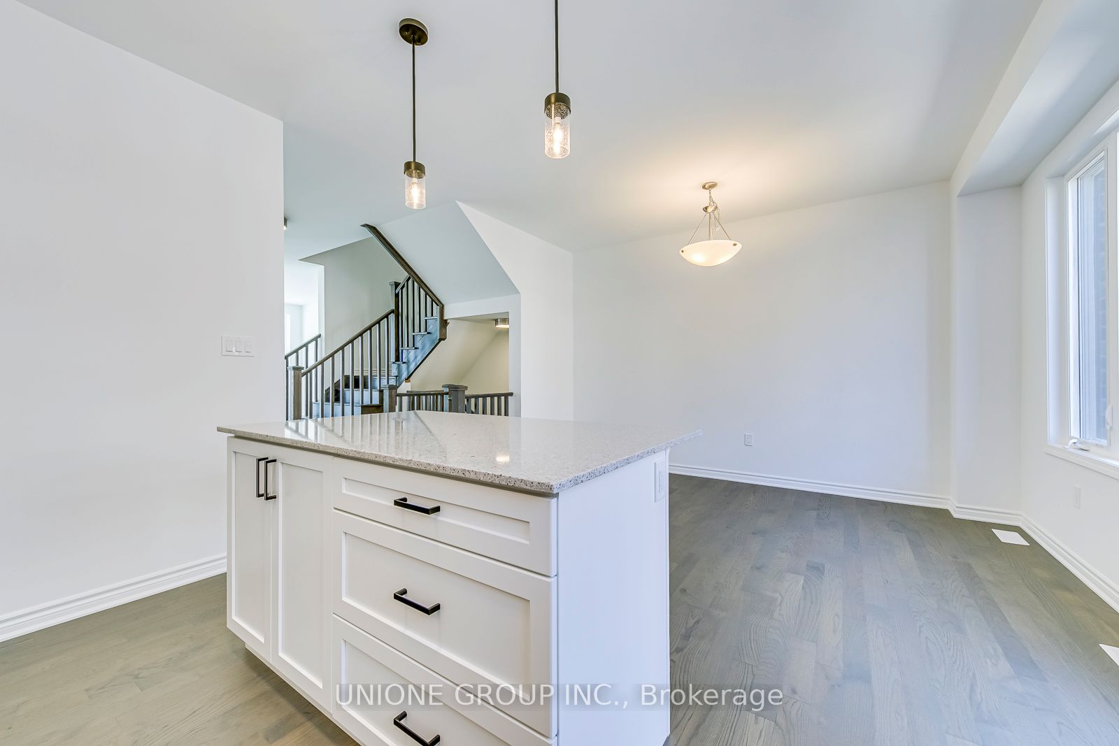 3056 Merrick Road Property Photo 16