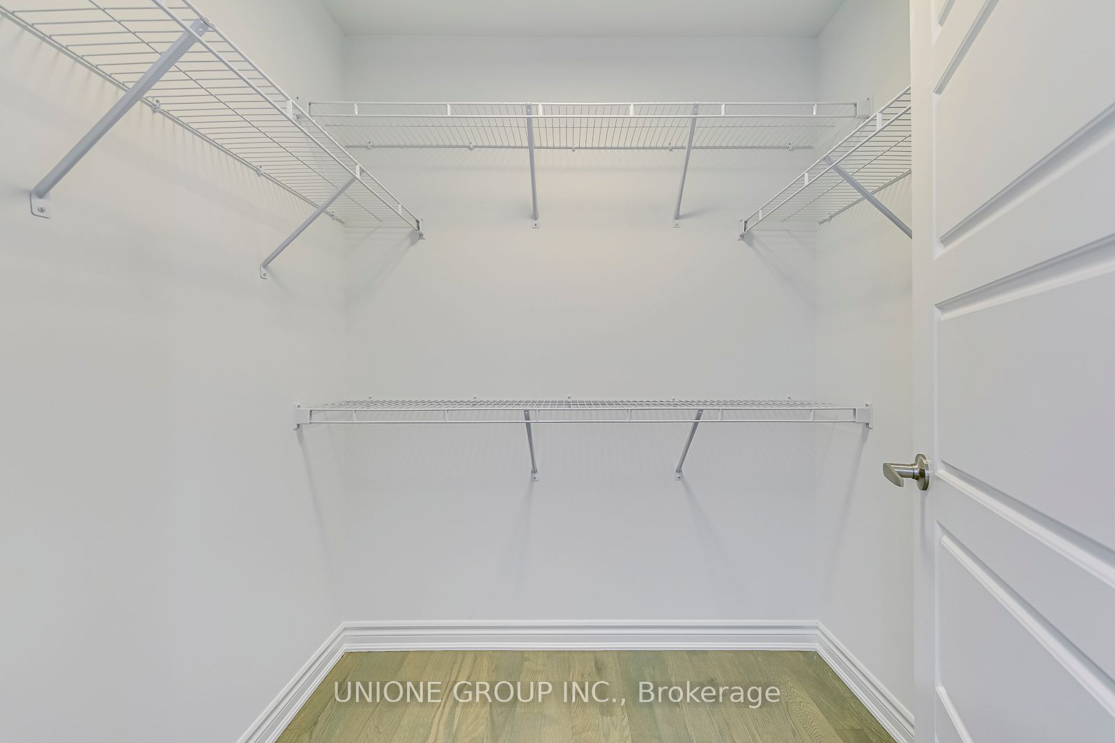 3056 Merrick Road Property Photo 33