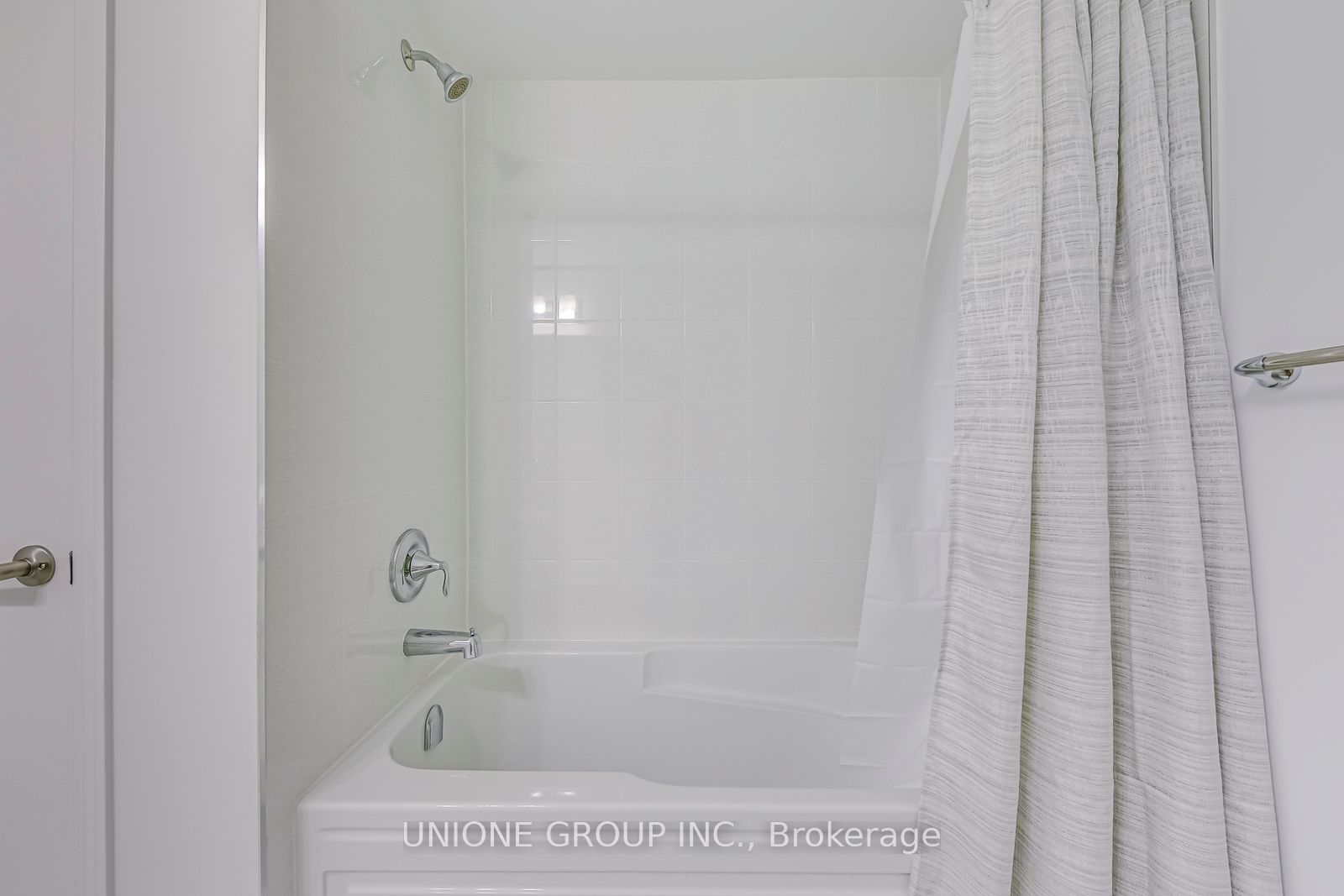 3056 Merrick Road Property Photo 39