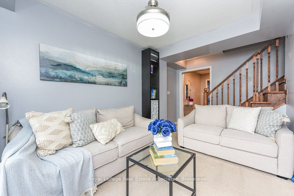 6 Ventura Avenue 2 Property Photo 11
